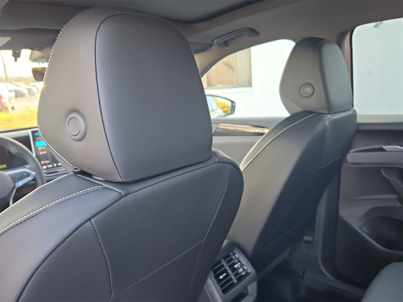 Thumbnail: 2025 Volkswagen Tiguan - 19