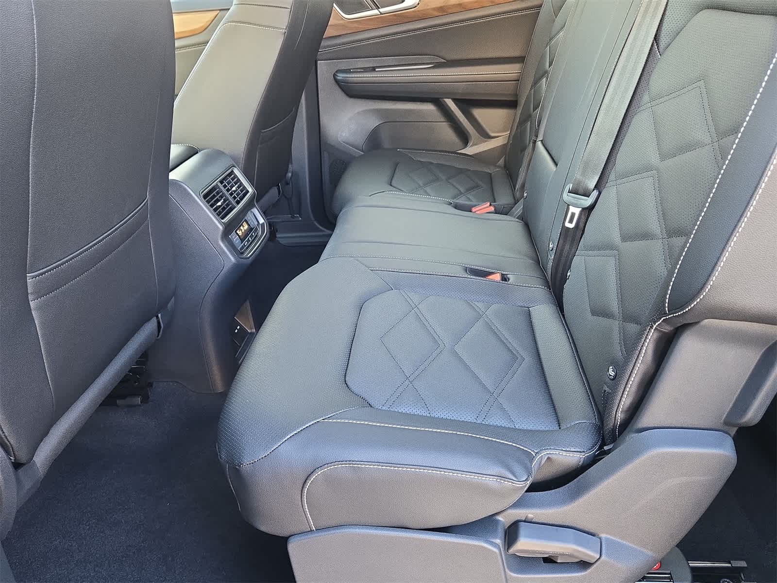 Thumbnail: 2026 Volkswagen Atlas - 20