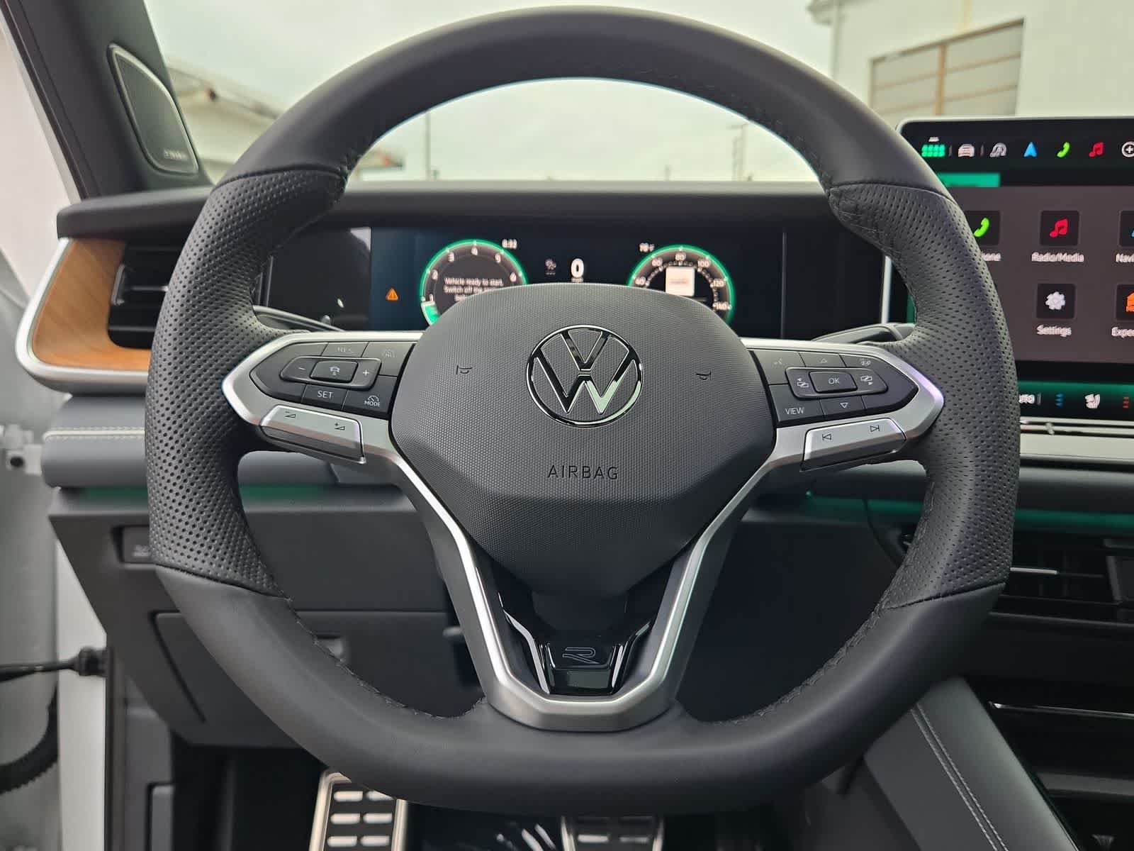 Thumbnail: 2025 Volkswagen Tiguan - 25