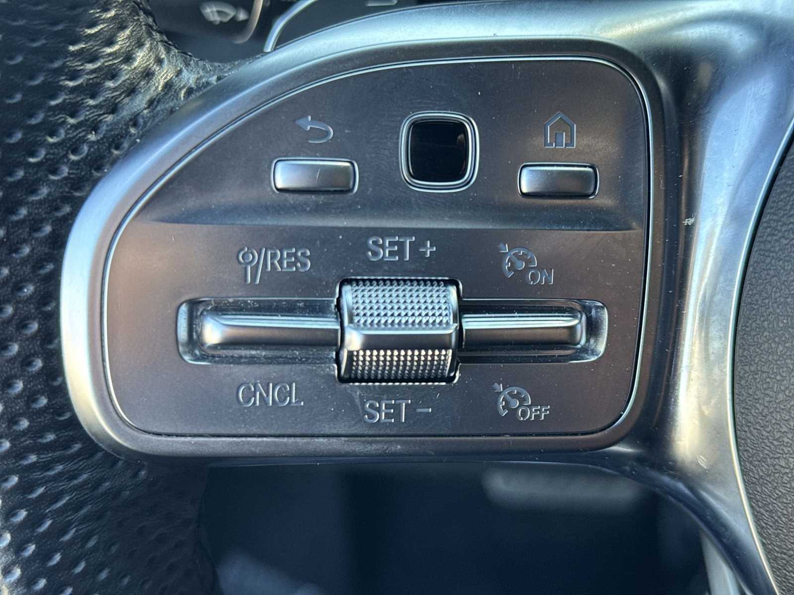 Thumbnail: 2020 Mercedes-Benz GLC - 22