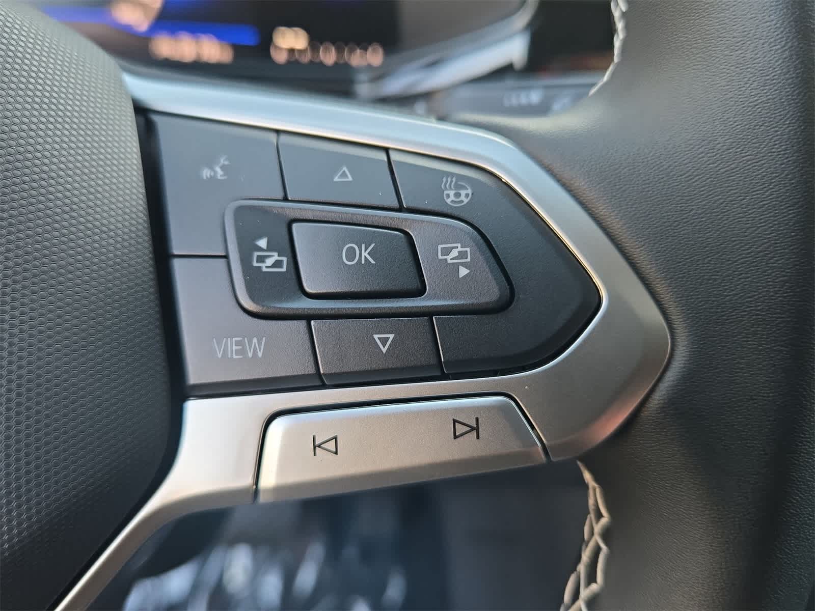 Thumbnail: 2025 Volkswagen Taos - 23