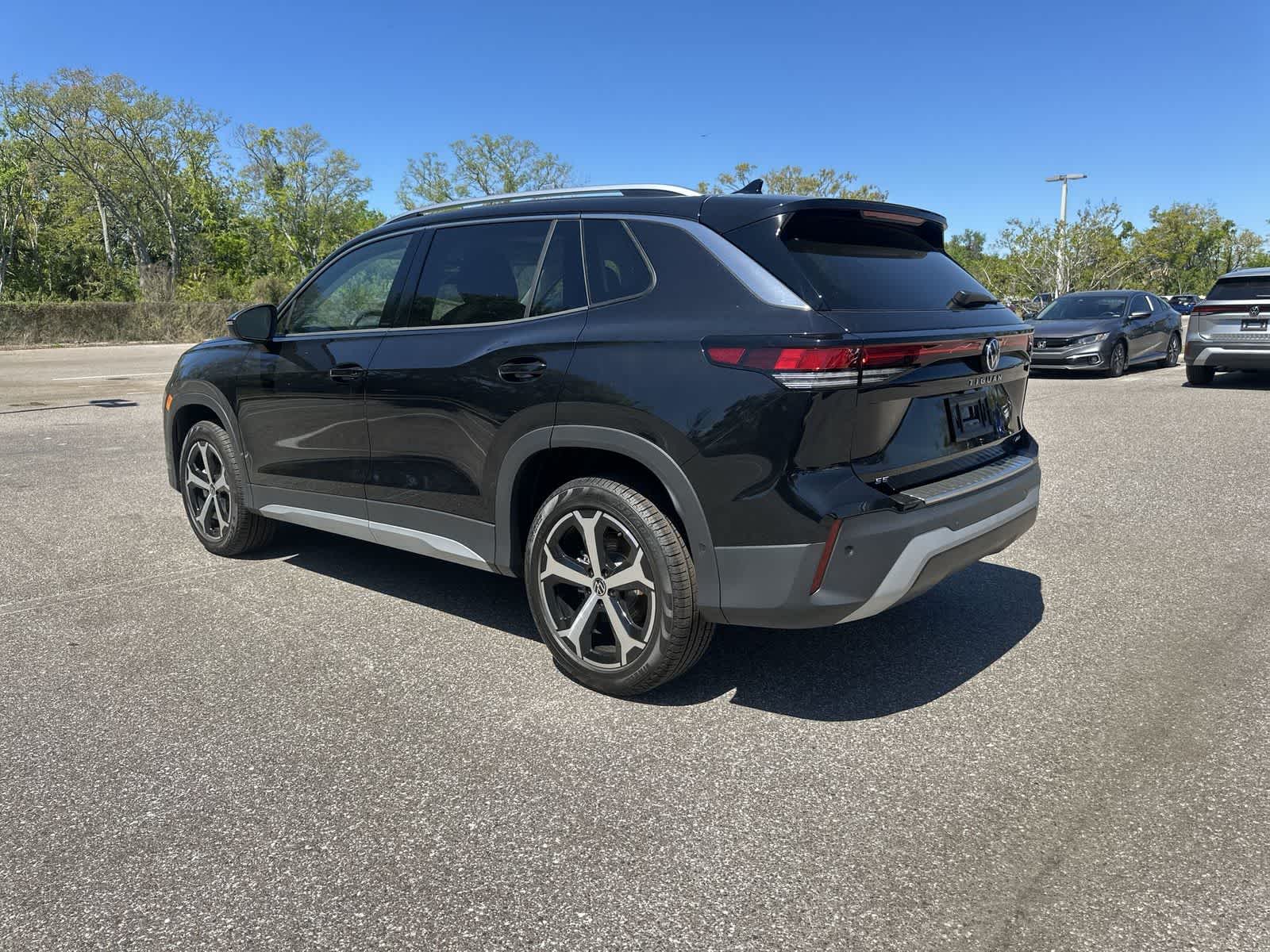 Thumbnail: 2026 Volkswagen Tiguan - 4