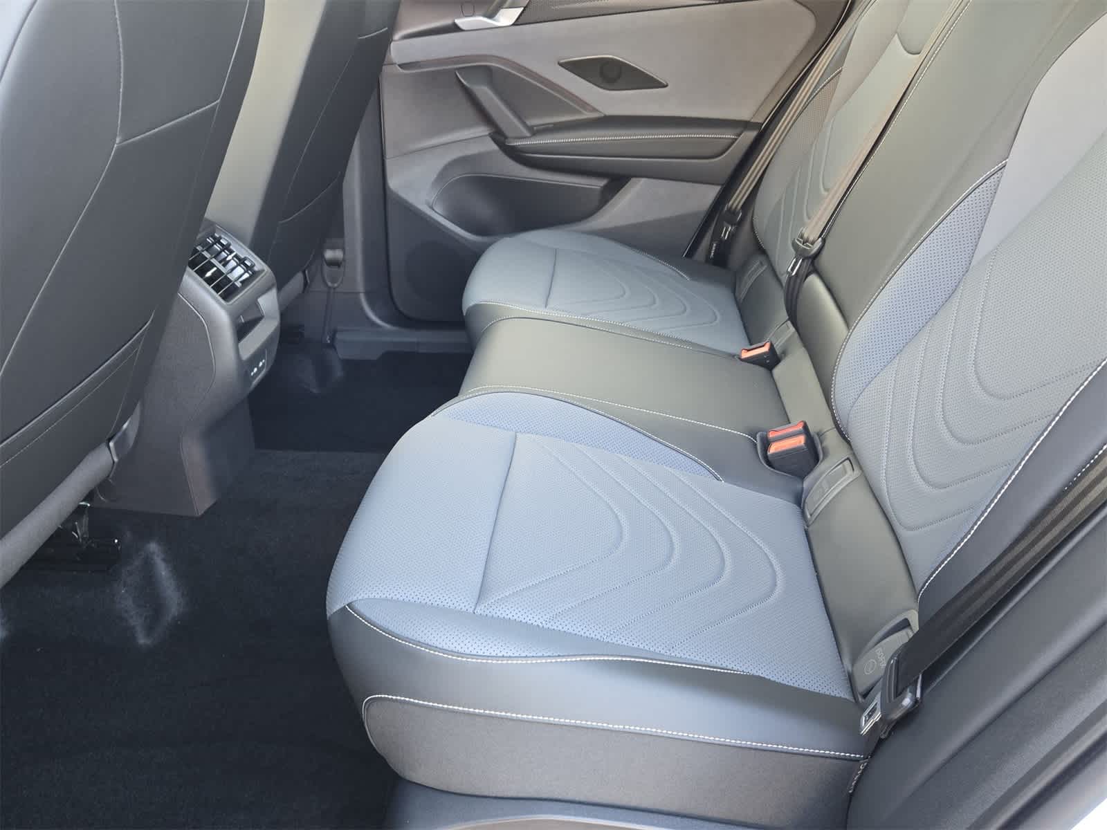 Thumbnail: 2025 Volkswagen Tiguan - 20