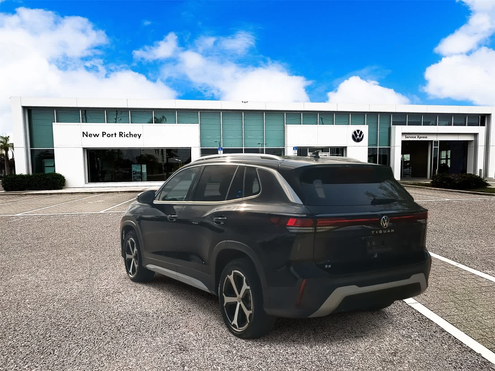 Thumbnail: 2025 Volkswagen Tiguan - 6