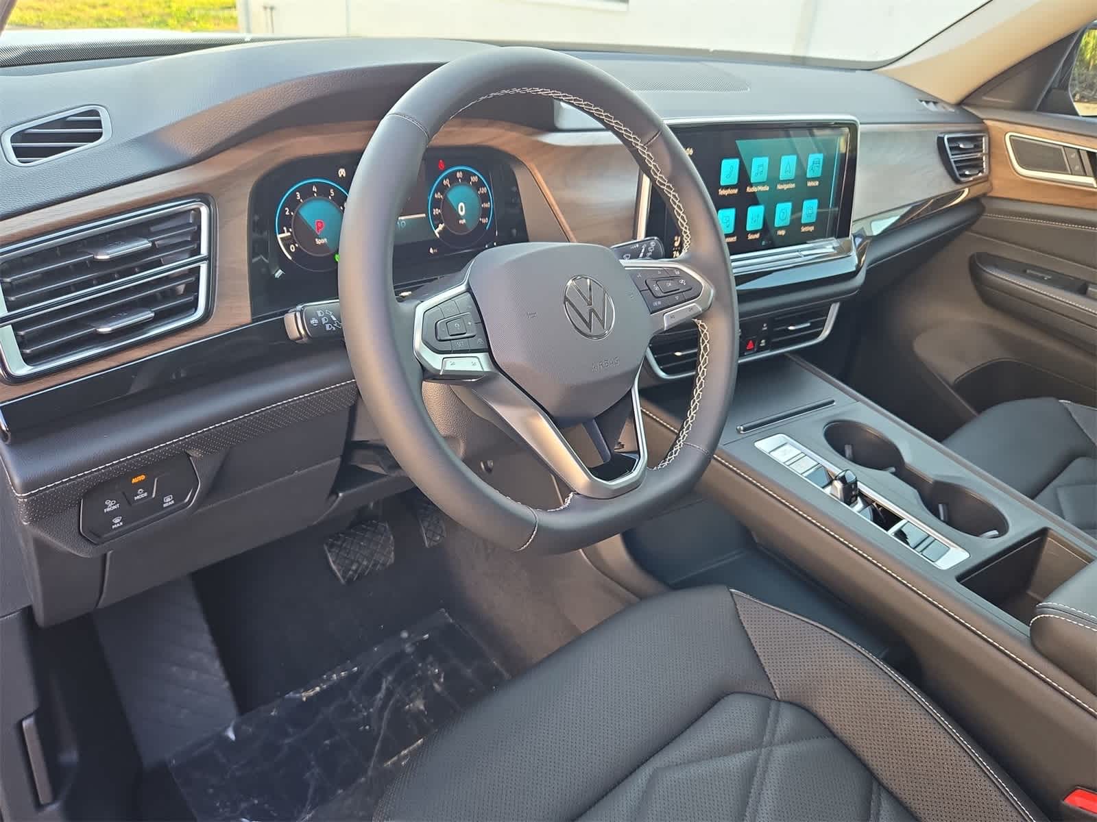 Thumbnail: 2026 Volkswagen Atlas - 10