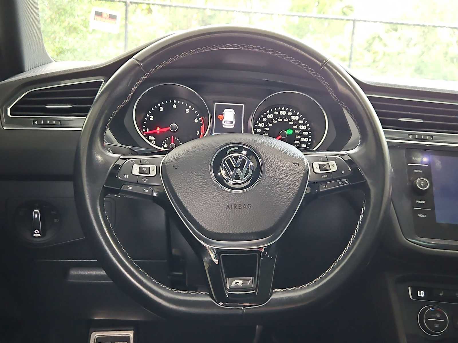 Thumbnail: 2021 Volkswagen Tiguan - 37