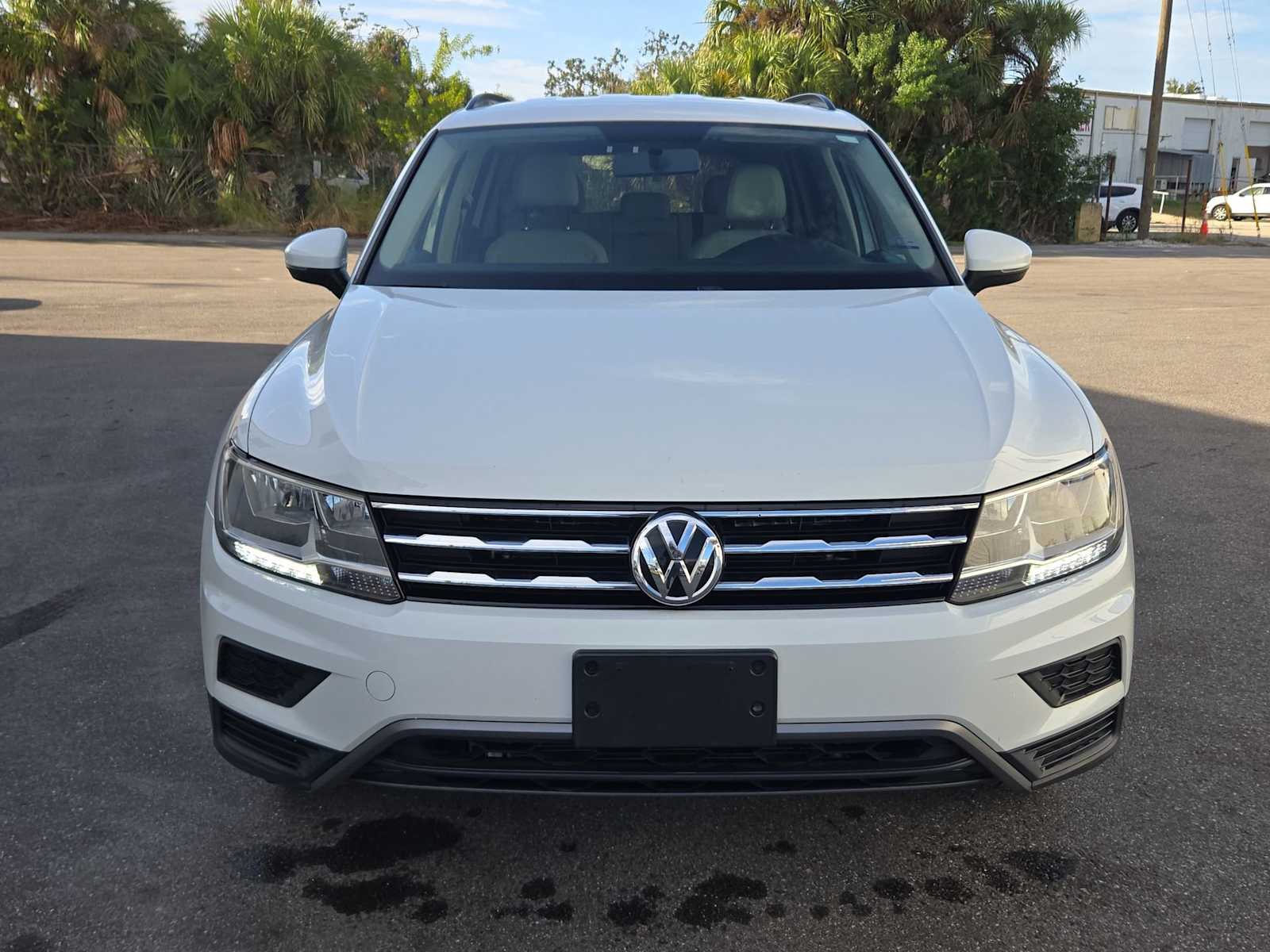 Thumbnail: 2018 Volkswagen Tiguan - 17