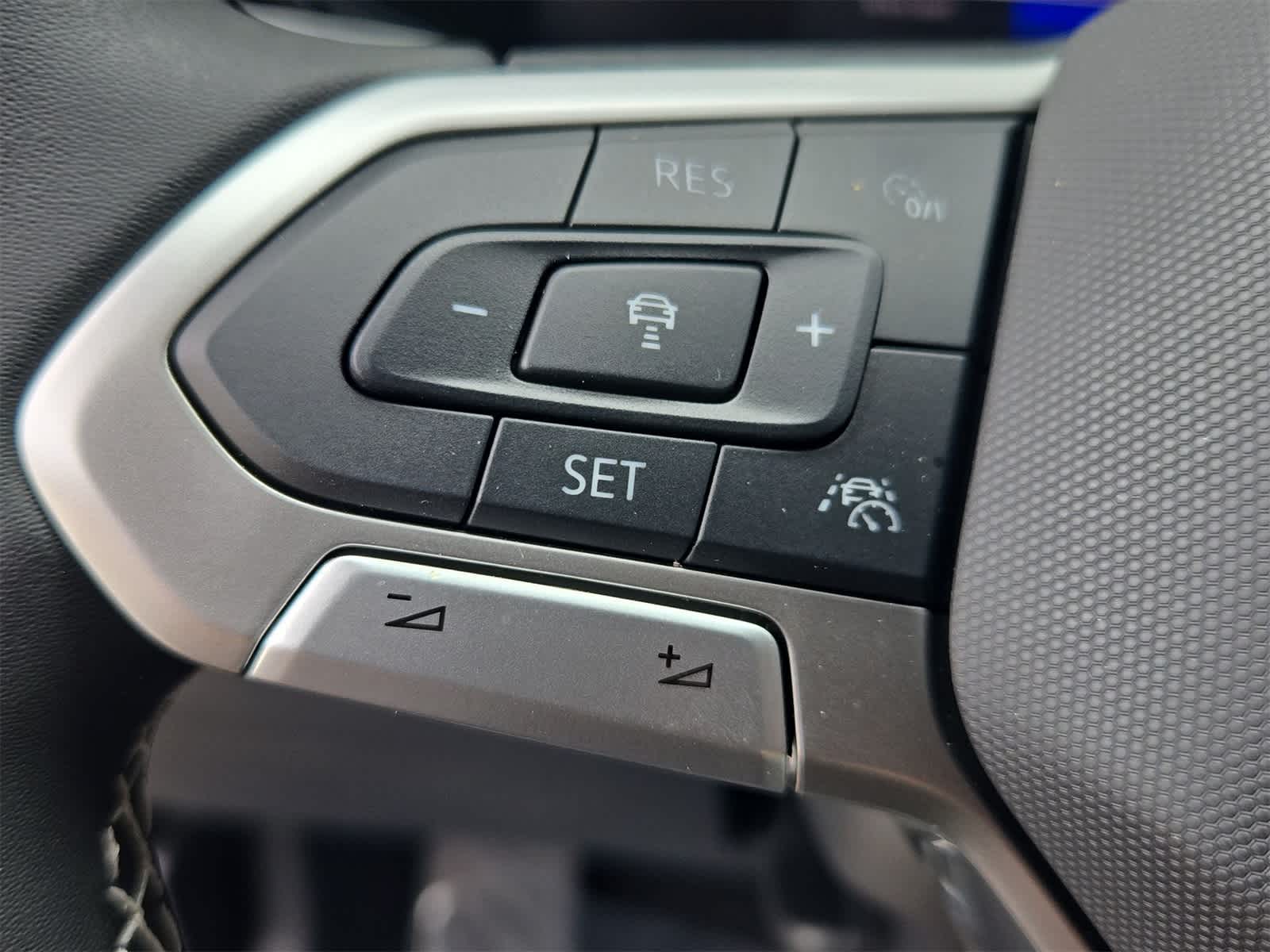 Thumbnail: 2025 Volkswagen Taos - 23