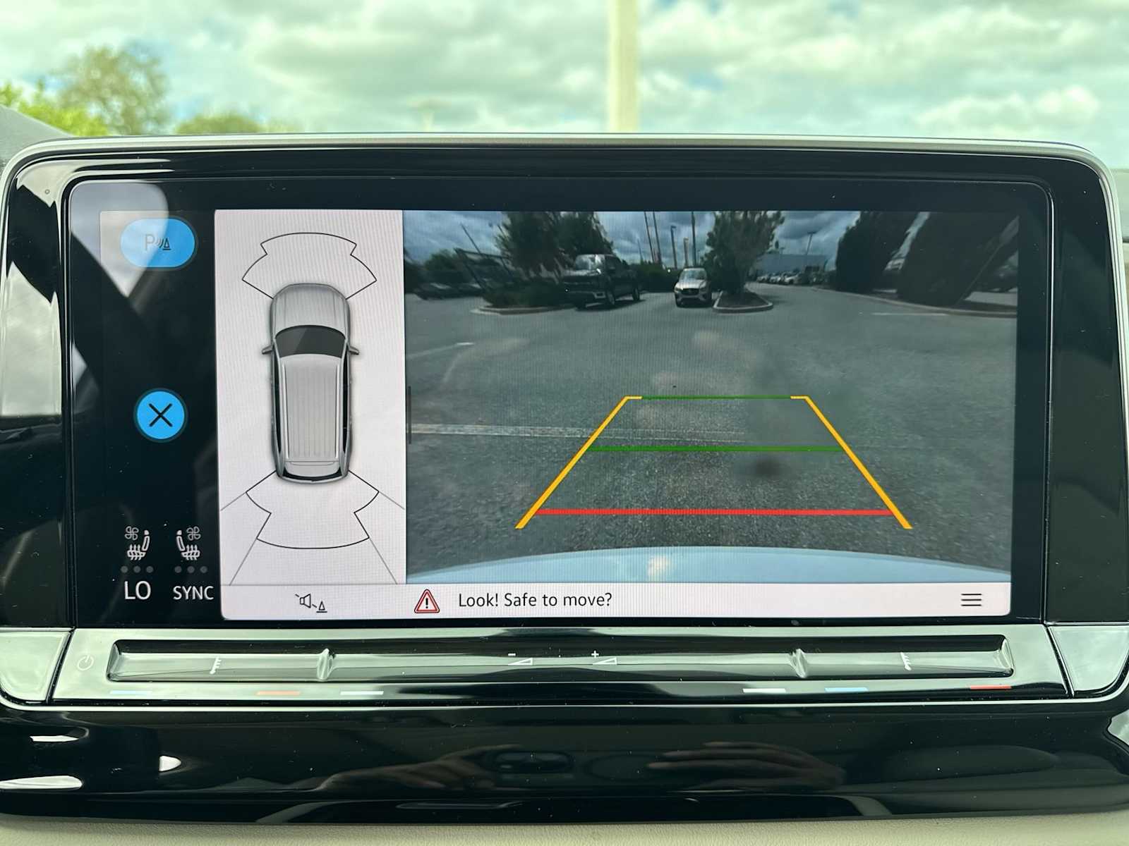 Thumbnail: 2025 Volkswagen Atlas - 27