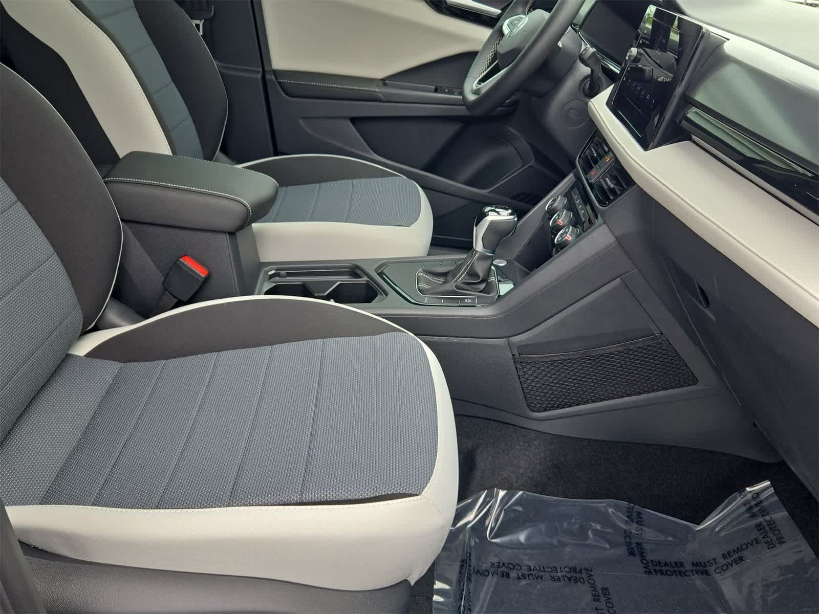 Thumbnail: 2025 Volkswagen Taos - 21