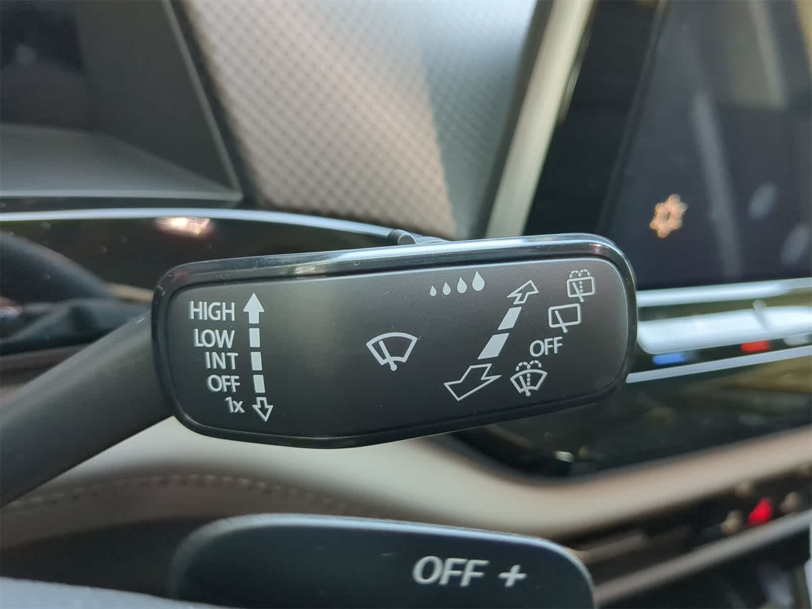 Thumbnail: 2025 Volkswagen Atlas - 24