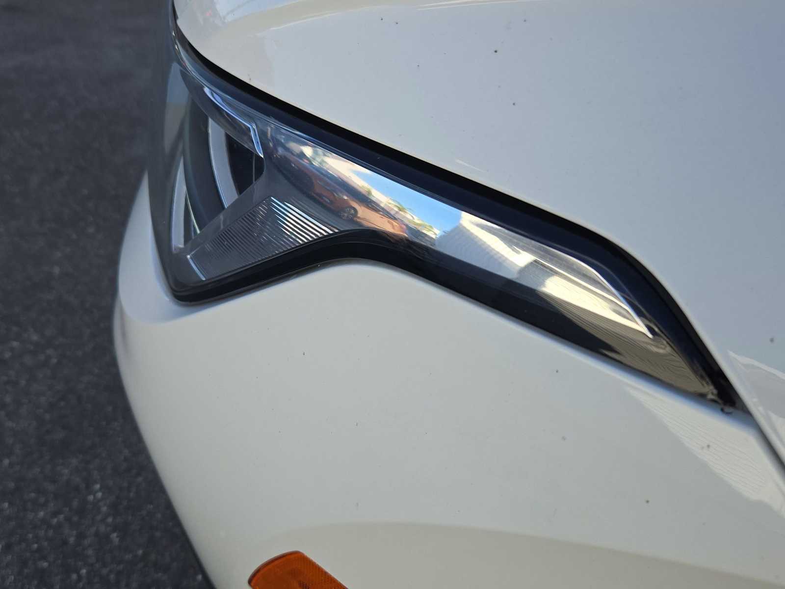 Thumbnail: 2022 Volkswagen Tiguan - 11