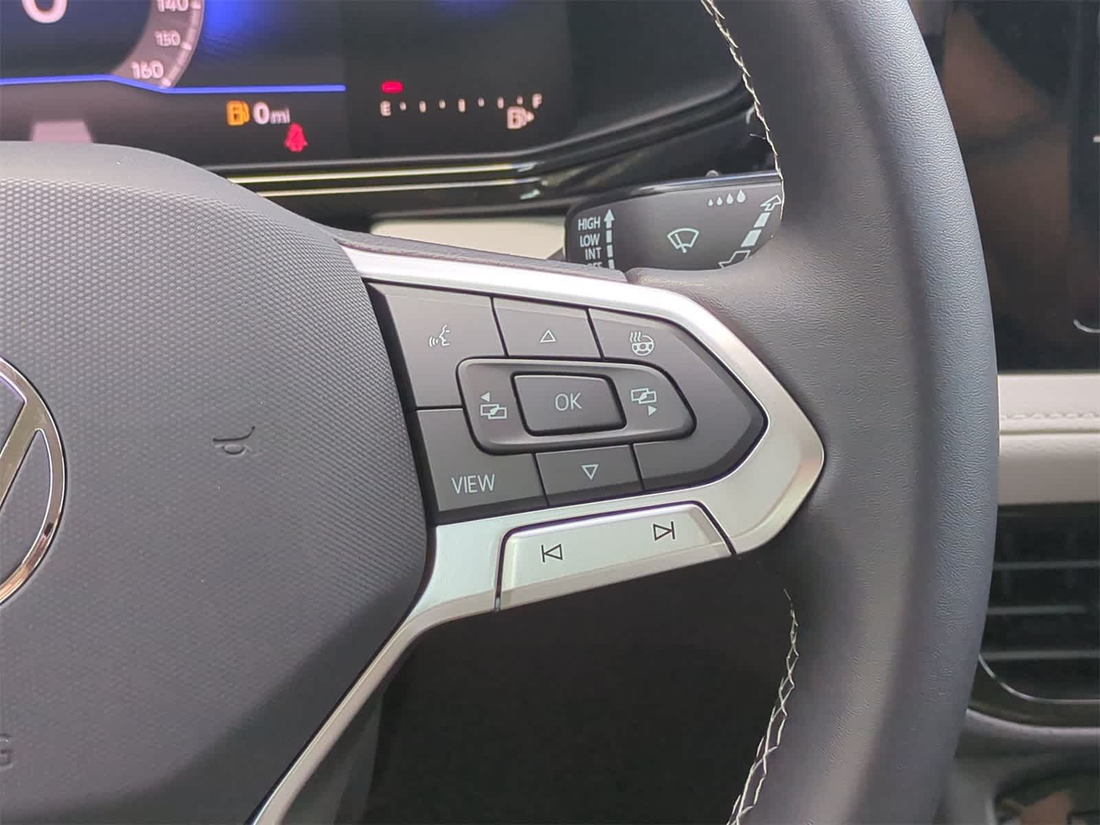 Thumbnail: 2025 Volkswagen Taos - 25