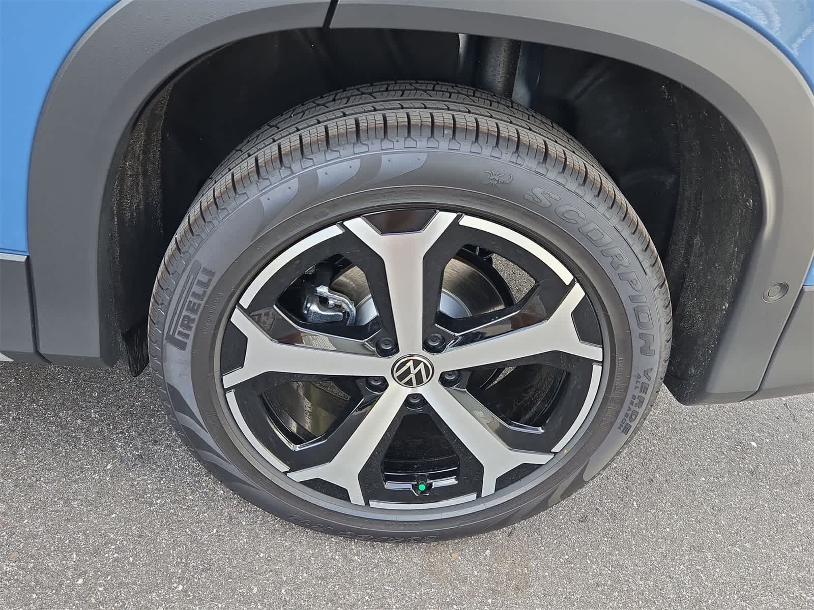 Thumbnail: 2025 Volkswagen Tiguan - 14