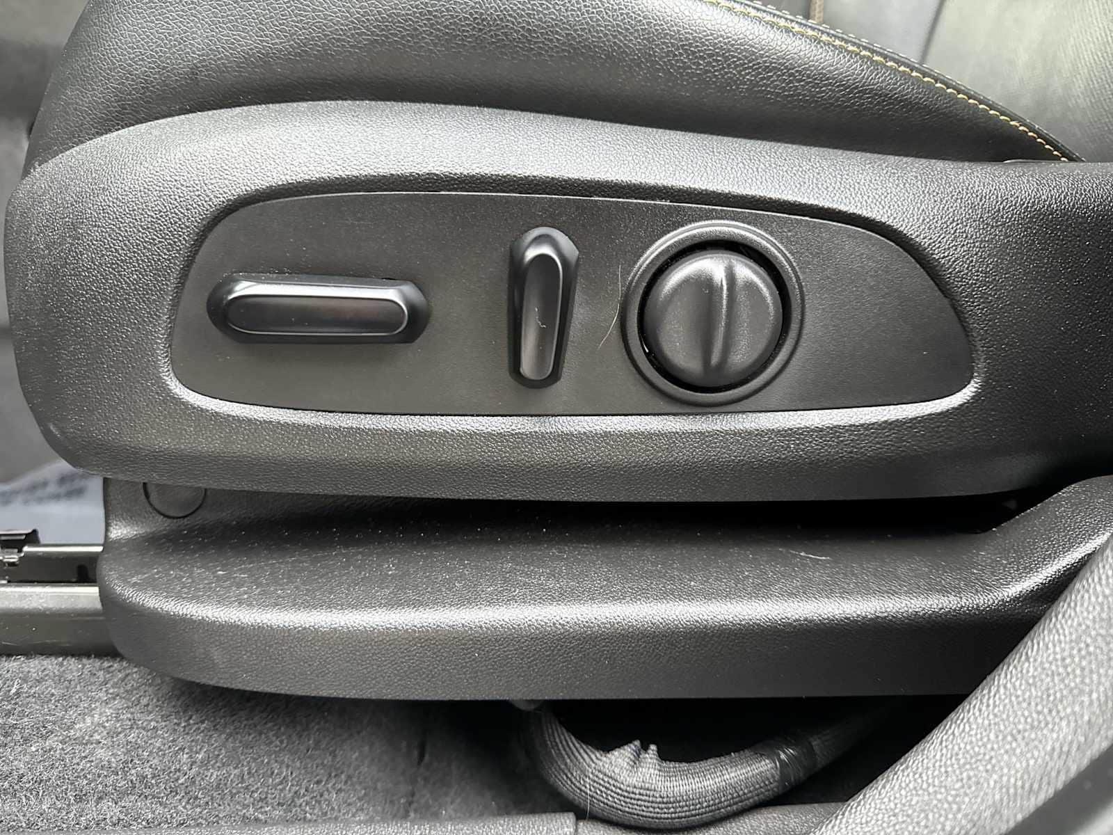 Thumbnail: 2020 GMC Terrain - 17