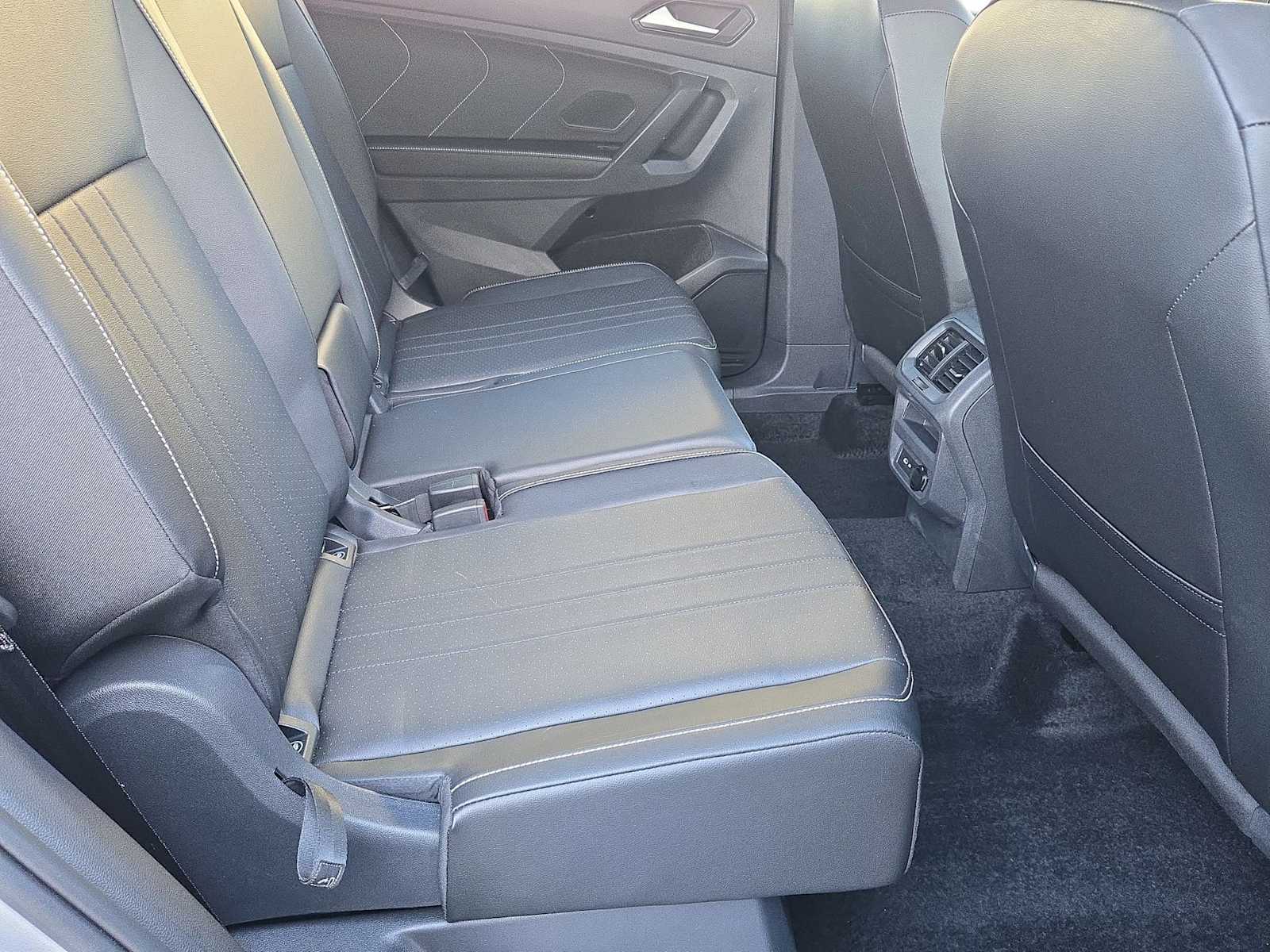 Thumbnail: 2023 Volkswagen Tiguan - 26