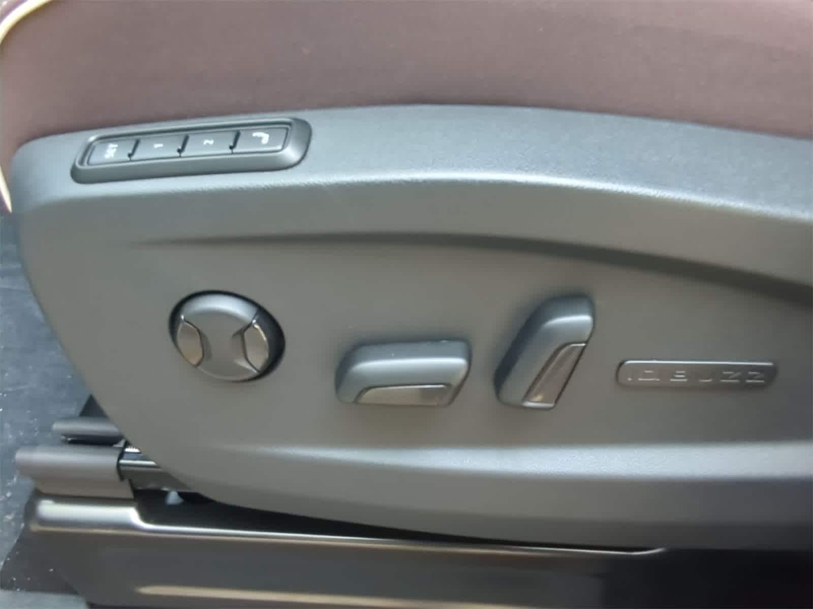 Thumbnail: 2025 Volkswagen ID.Buzz - 18