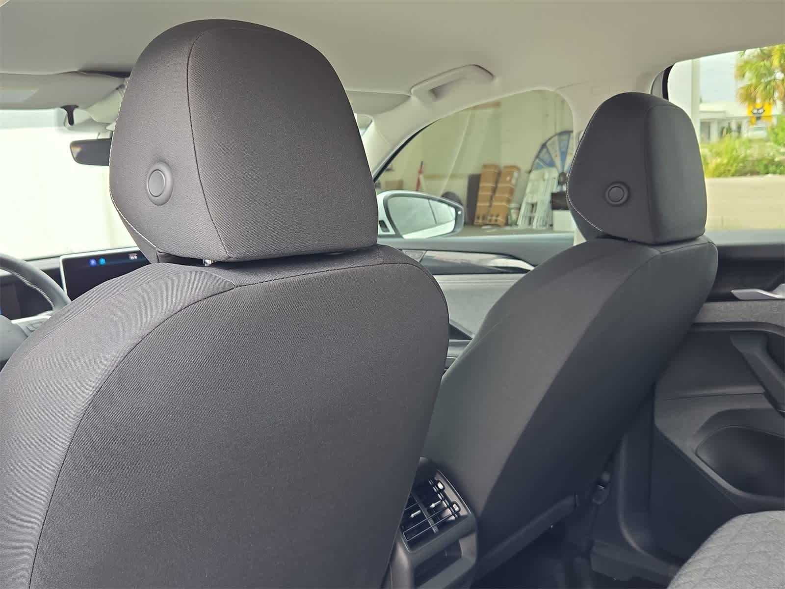 Thumbnail: 2025 Volkswagen Tiguan - 19