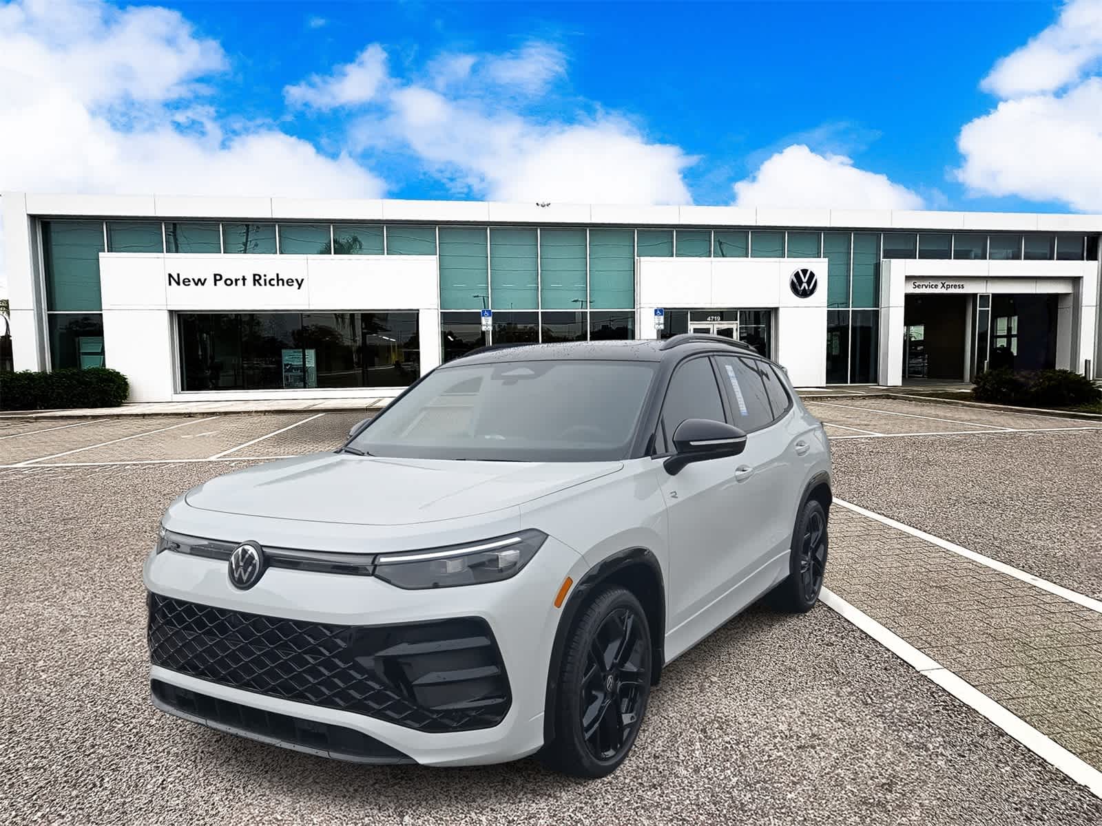 Thumbnail: 2026 Volkswagen Tiguan - 4