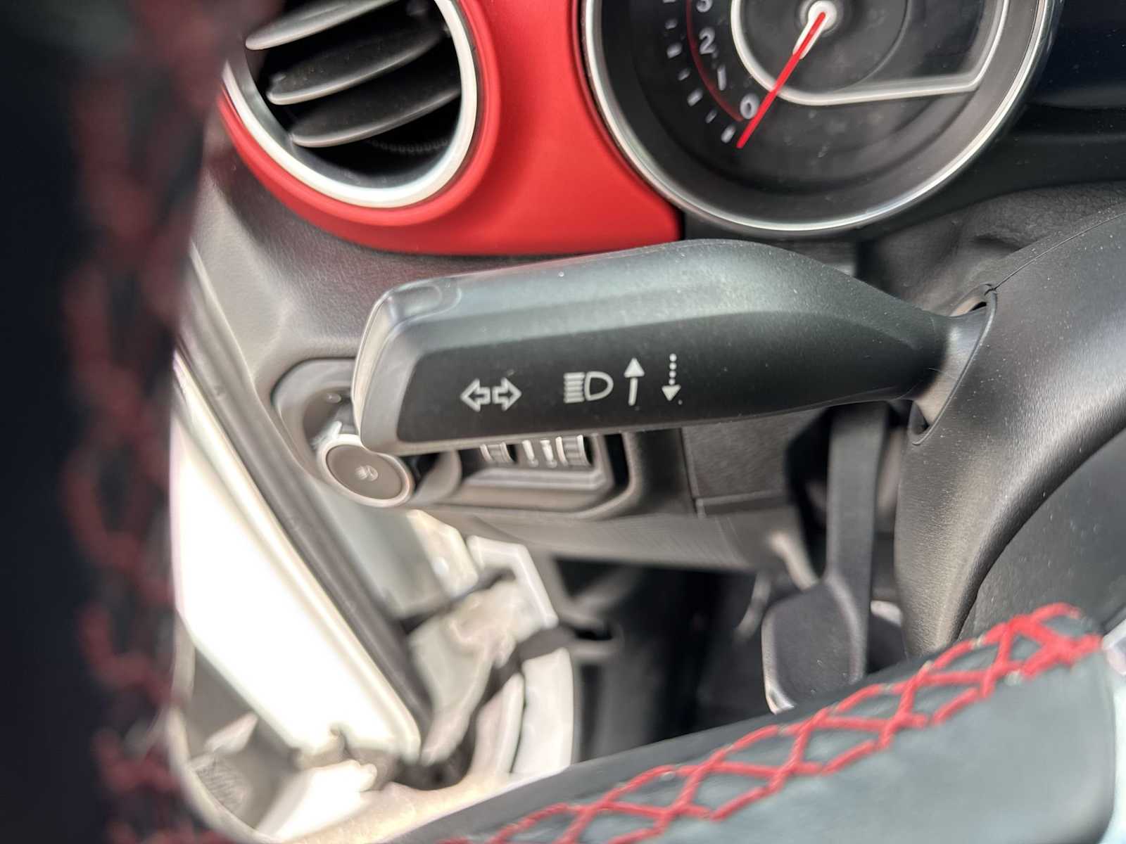 Thumbnail: 2021 Jeep Wrangler - 36