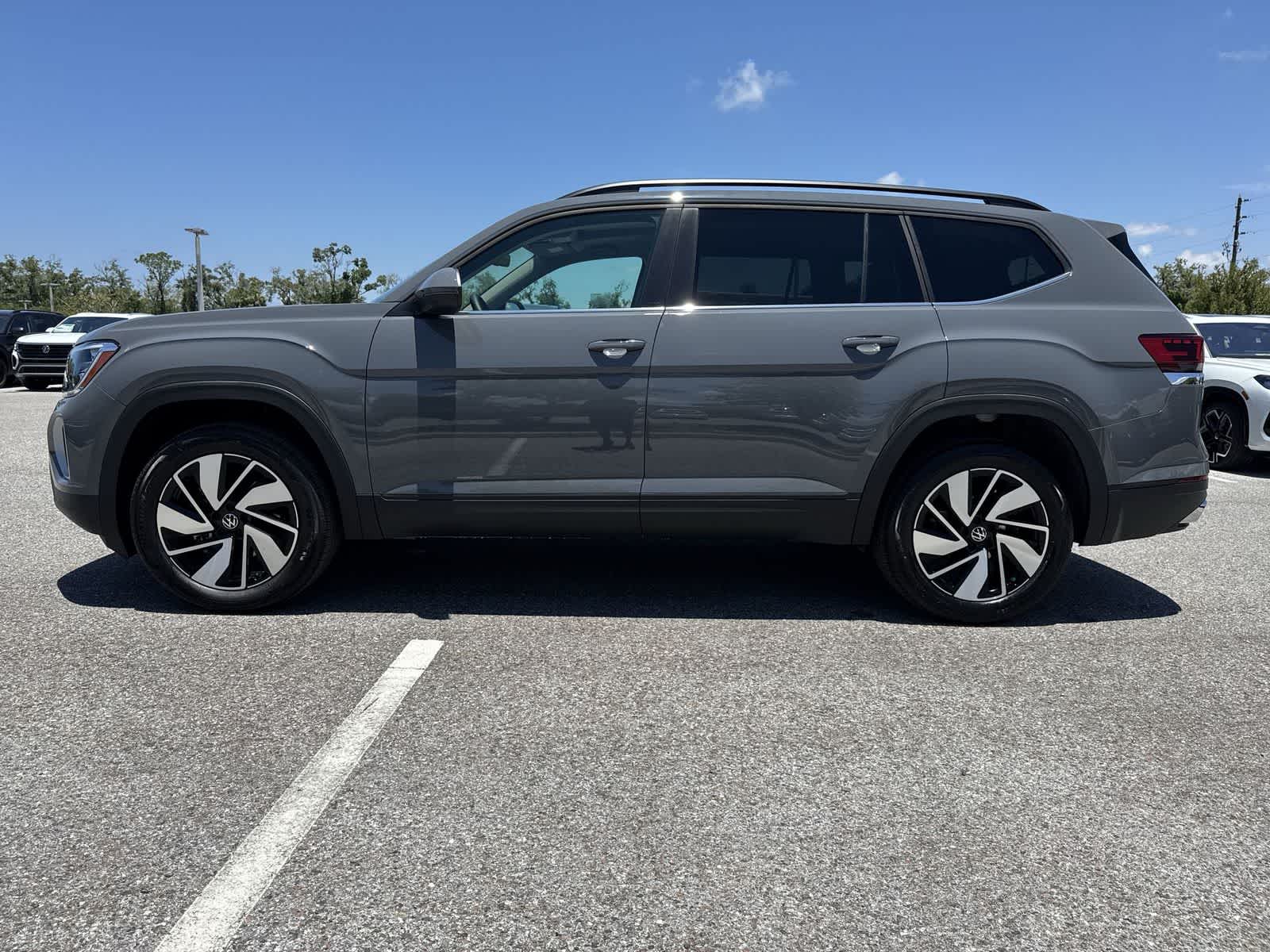 Thumbnail: 2026 Volkswagen Atlas - 3