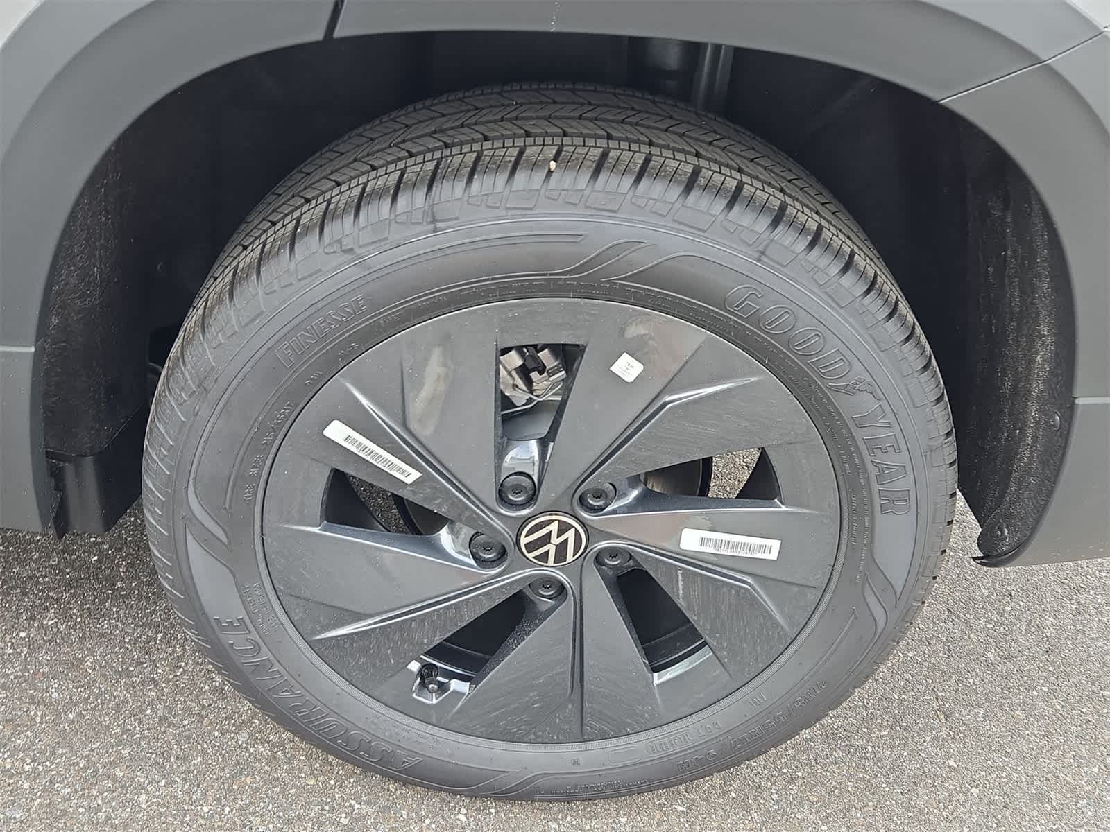 Thumbnail: 2025 Volkswagen Taos - 14