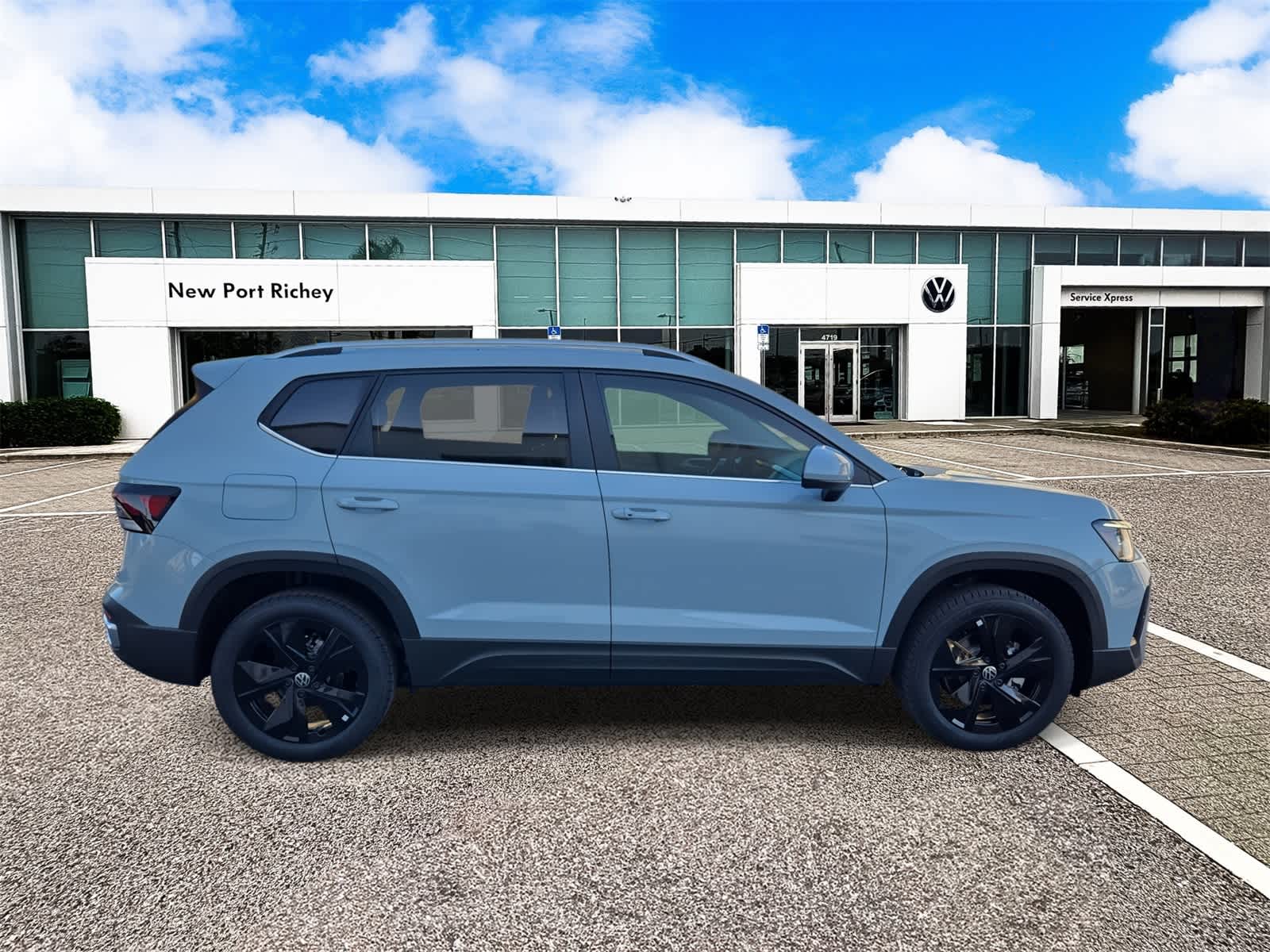 Thumbnail: 2025 Volkswagen Taos - 9