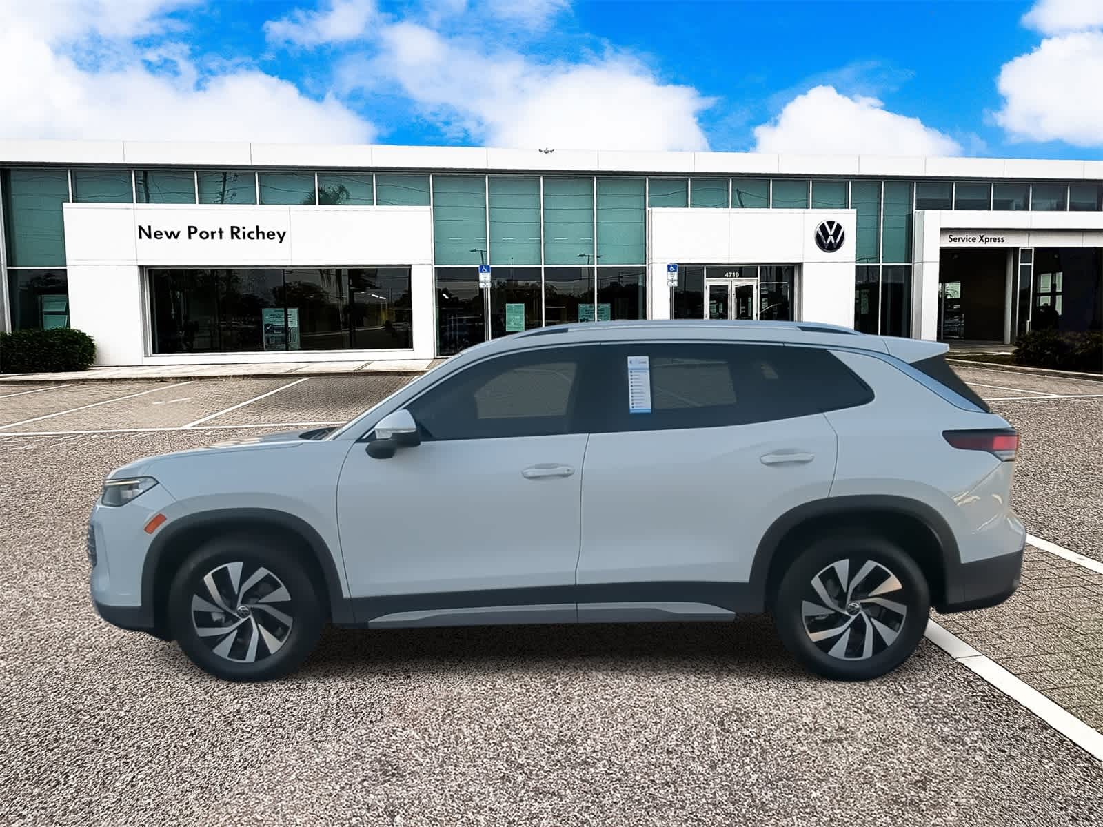 Thumbnail: 2025 Volkswagen Tiguan - 5