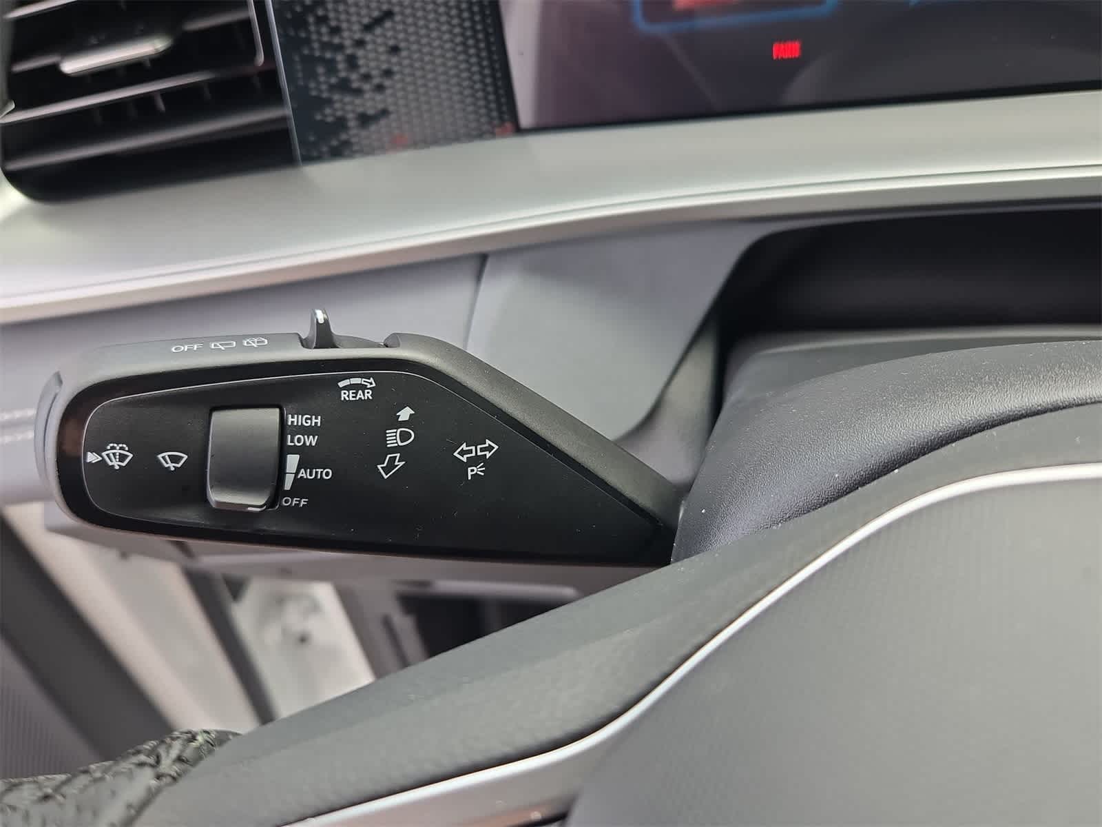 Thumbnail: 2025 Volkswagen Tiguan - 26