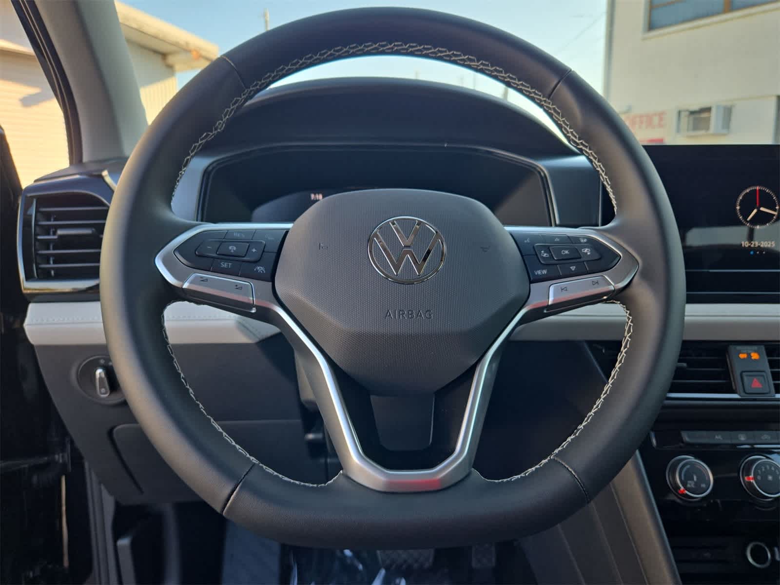 Thumbnail: 2025 Volkswagen Taos - 21