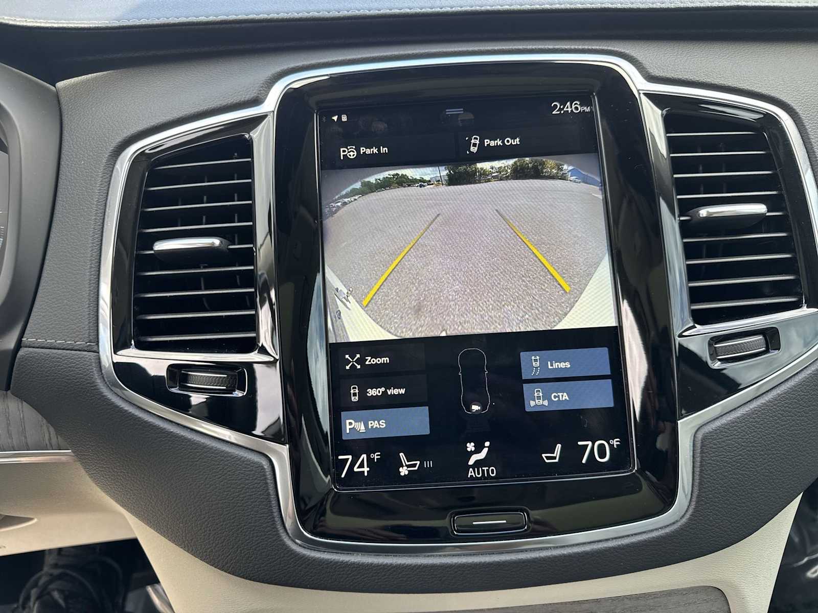 Thumbnail: 2022 Volvo XC90 - 28