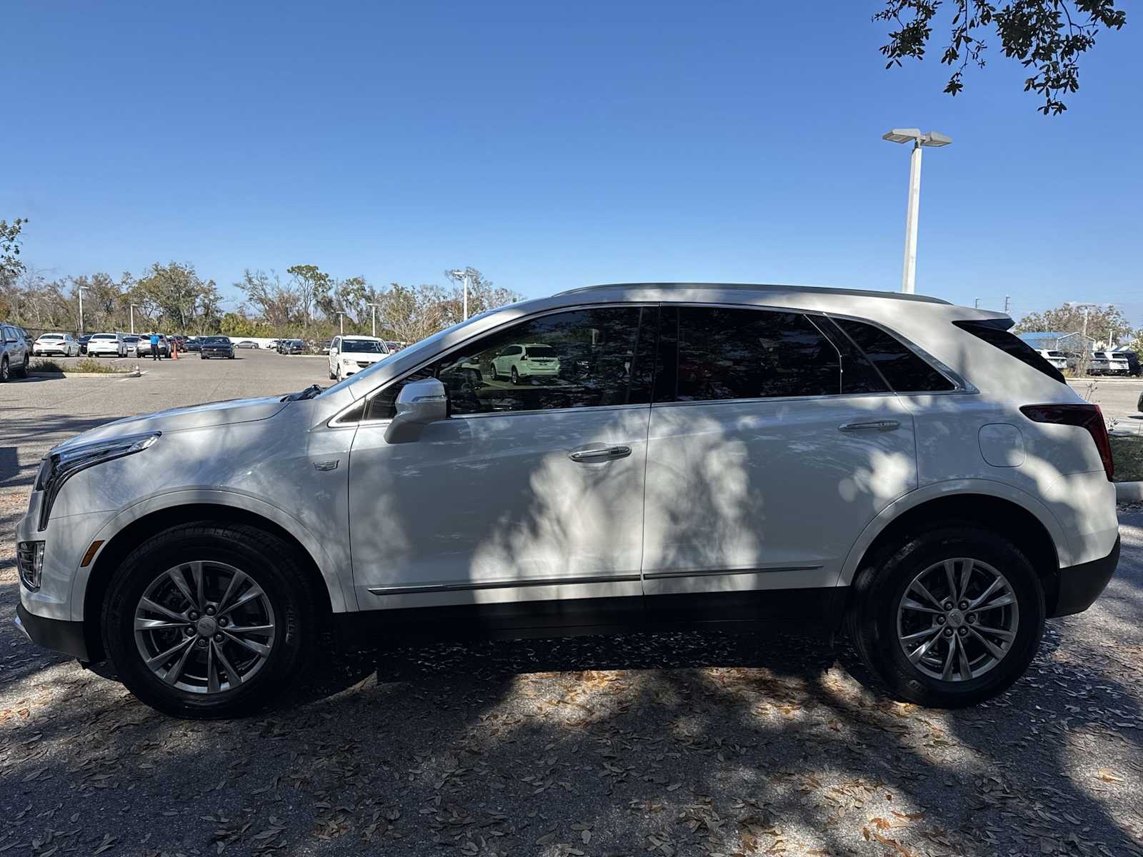 Thumbnail: 2021 Cadillac XT5 - 3