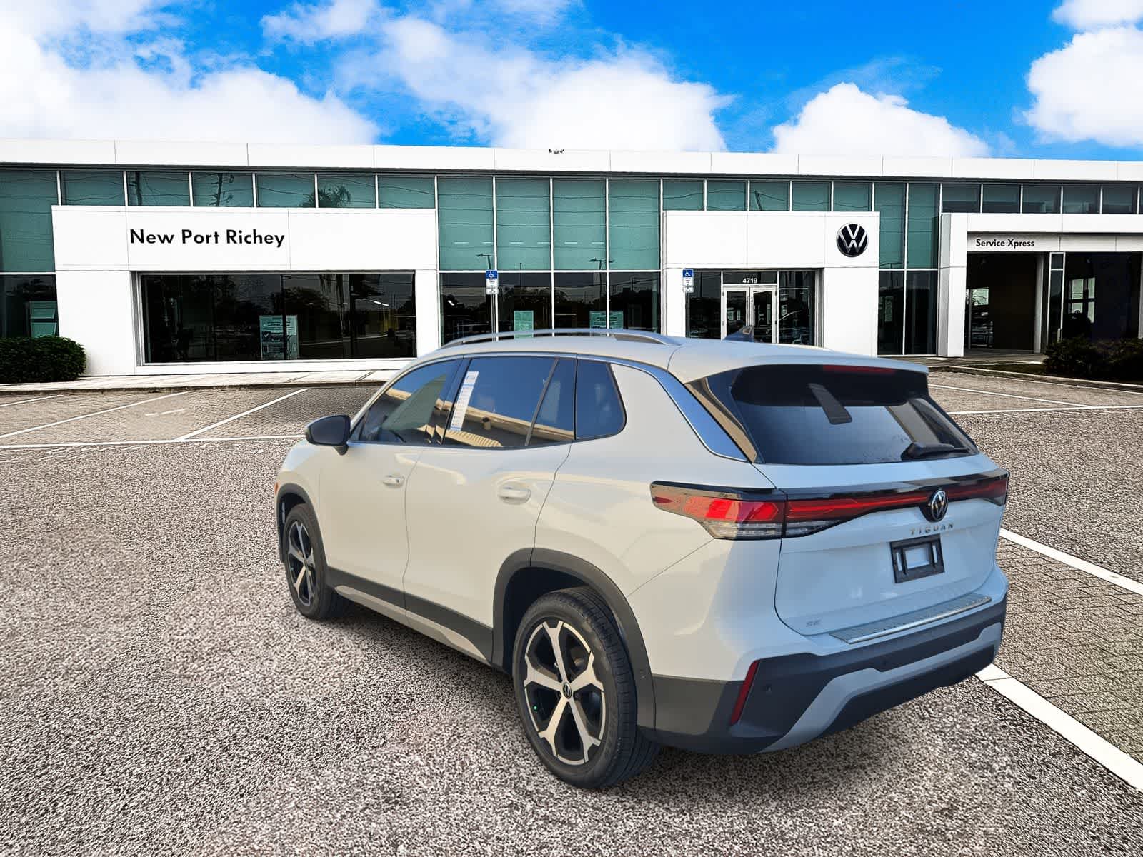 Thumbnail: 2026 Volkswagen Tiguan - 6