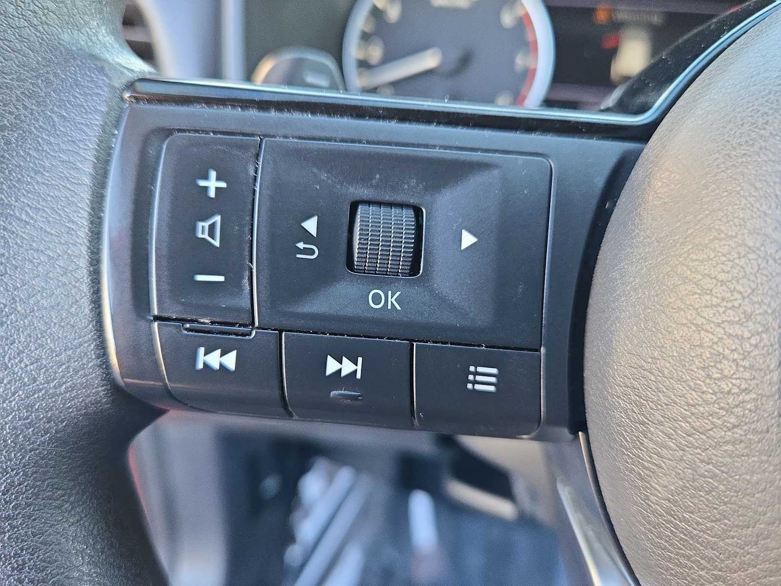 Thumbnail: 2021 Nissan Rogue - 24