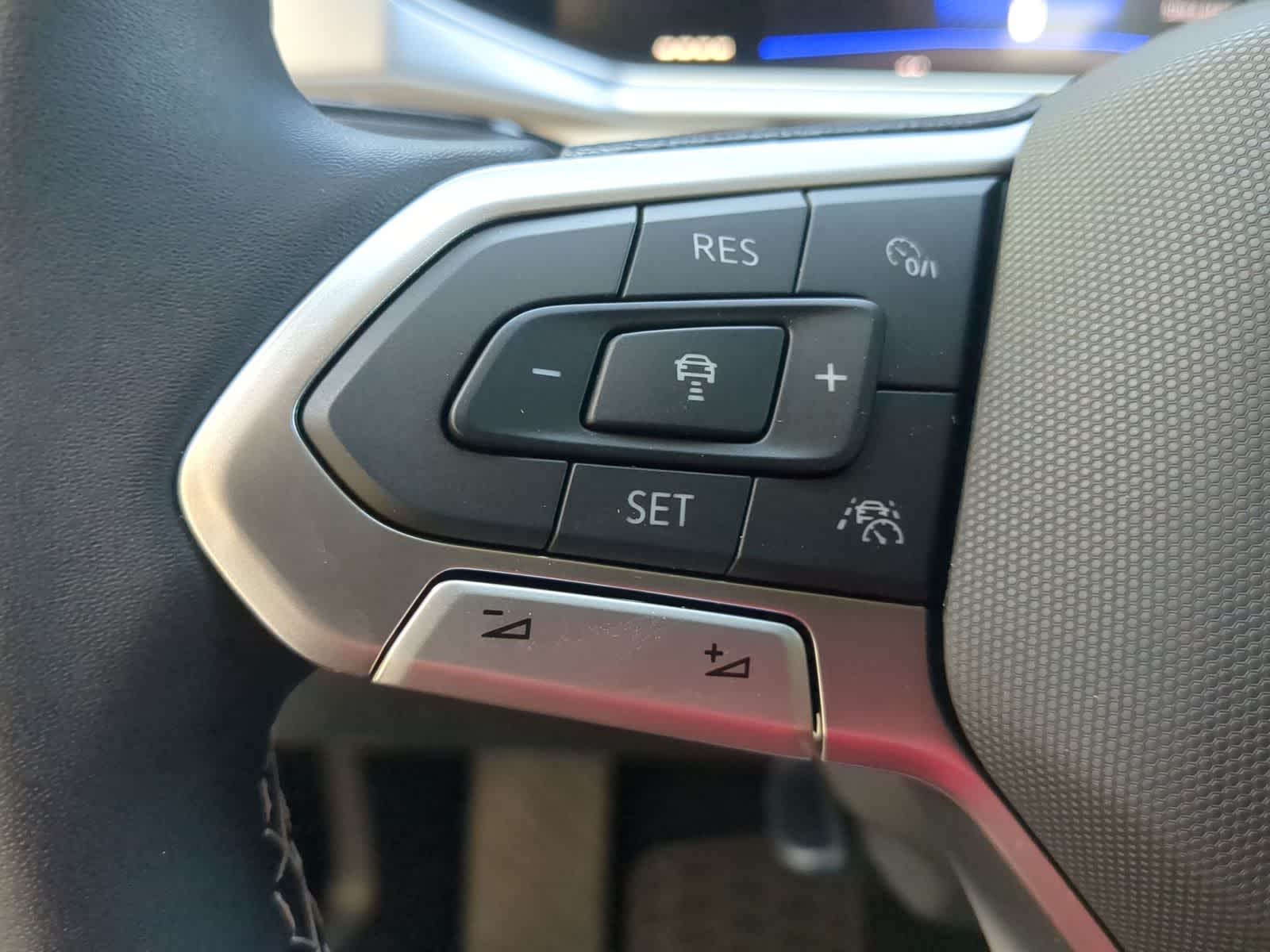 Thumbnail: 2025 Volkswagen Taos - 23