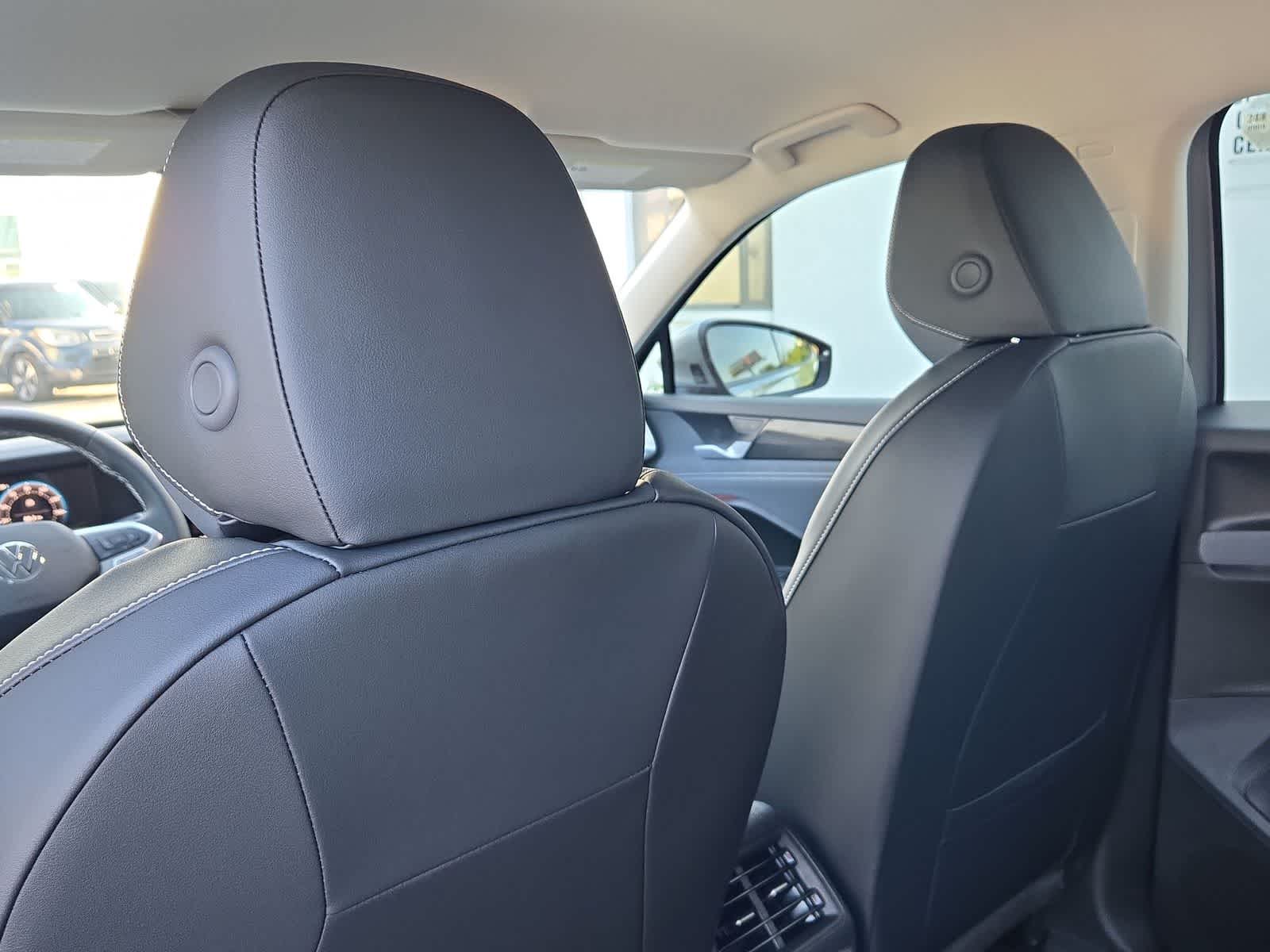 Thumbnail: 2025 Volkswagen Tiguan - 19