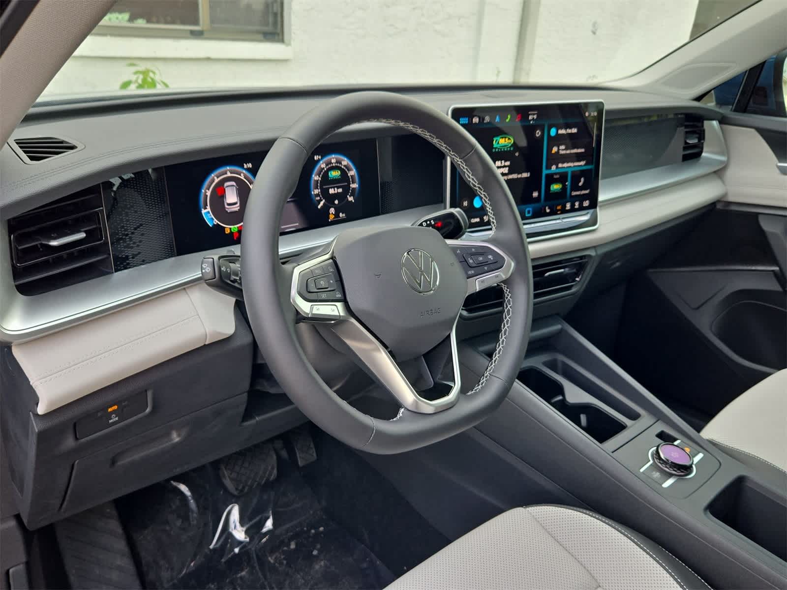 Thumbnail: 2025 Volkswagen Tiguan - 10