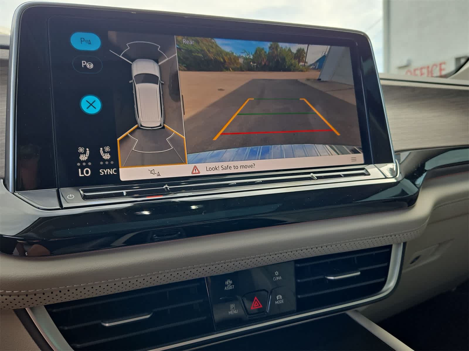 Thumbnail: 2026 Volkswagen Atlas - 31