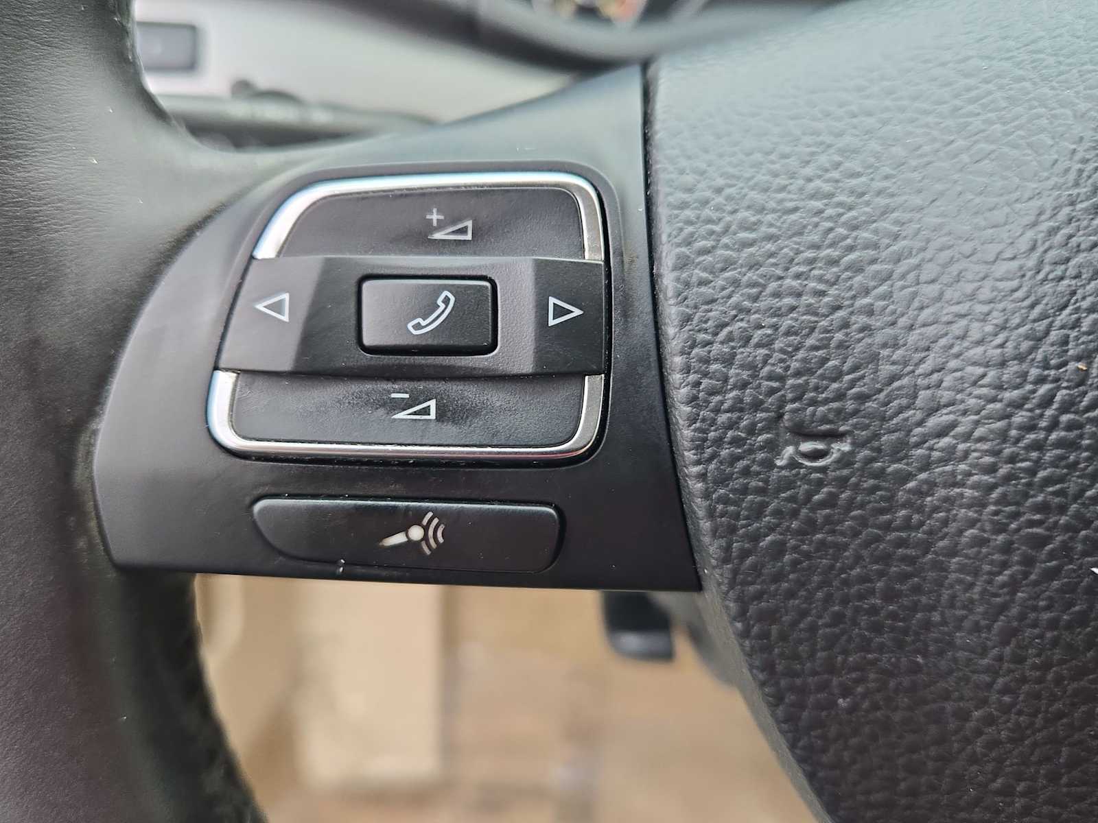 Thumbnail: 2015 Volkswagen Passat - 21