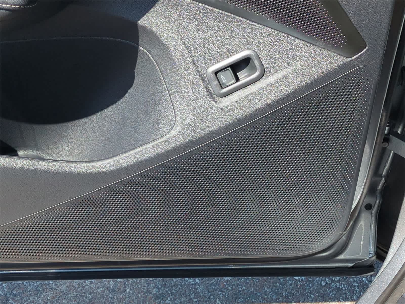 Thumbnail: 2025 Volkswagen Tiguan - 29