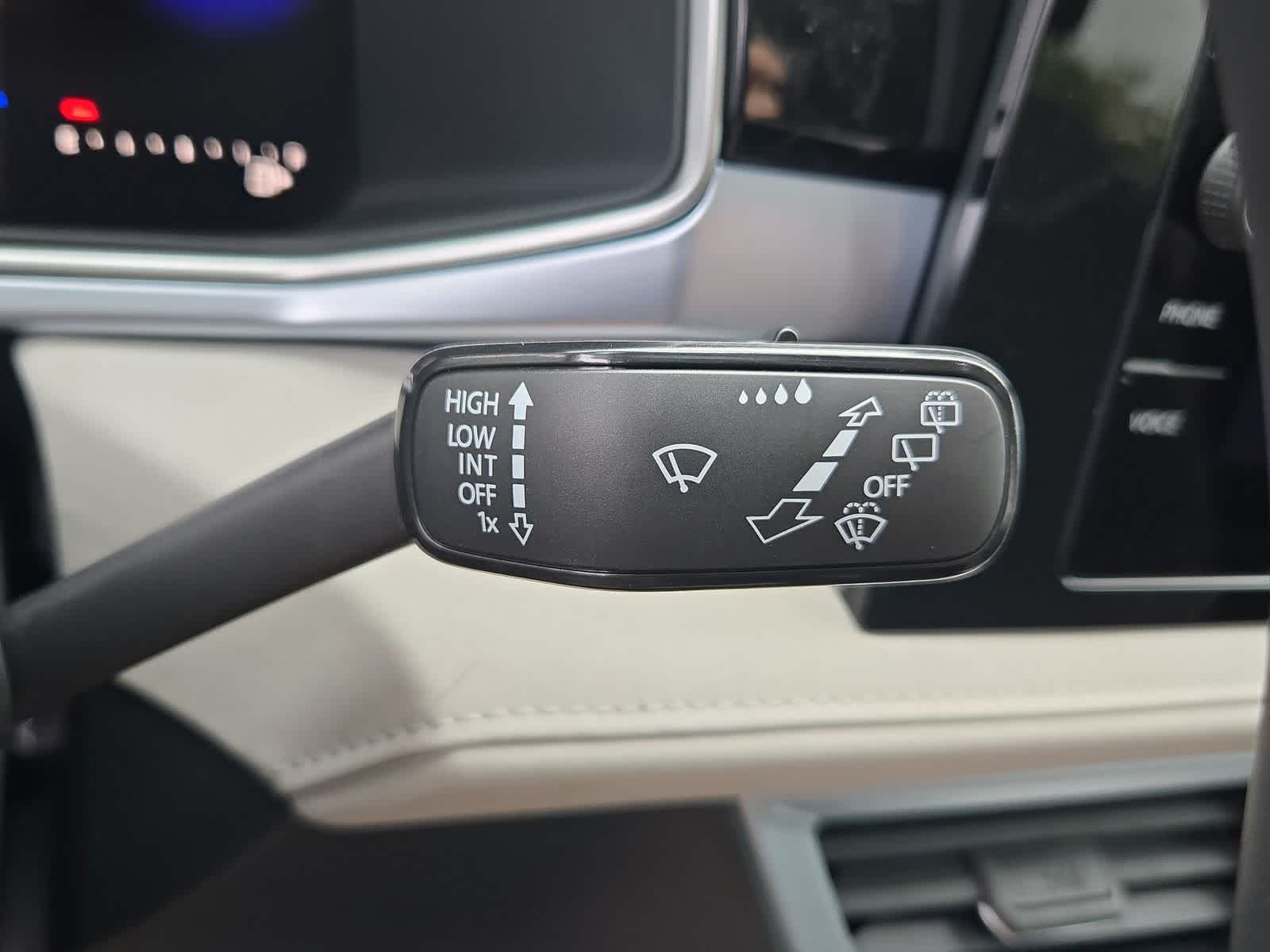 Thumbnail: 2025 Volkswagen Taos - 27