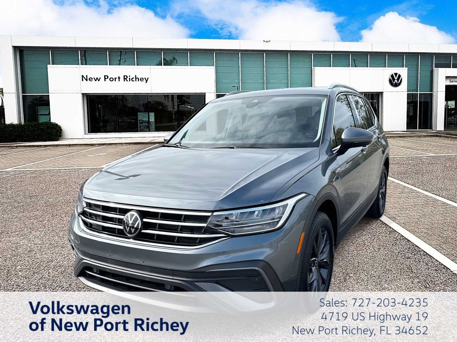 Thumbnail: 2022 Volkswagen Tiguan - 1