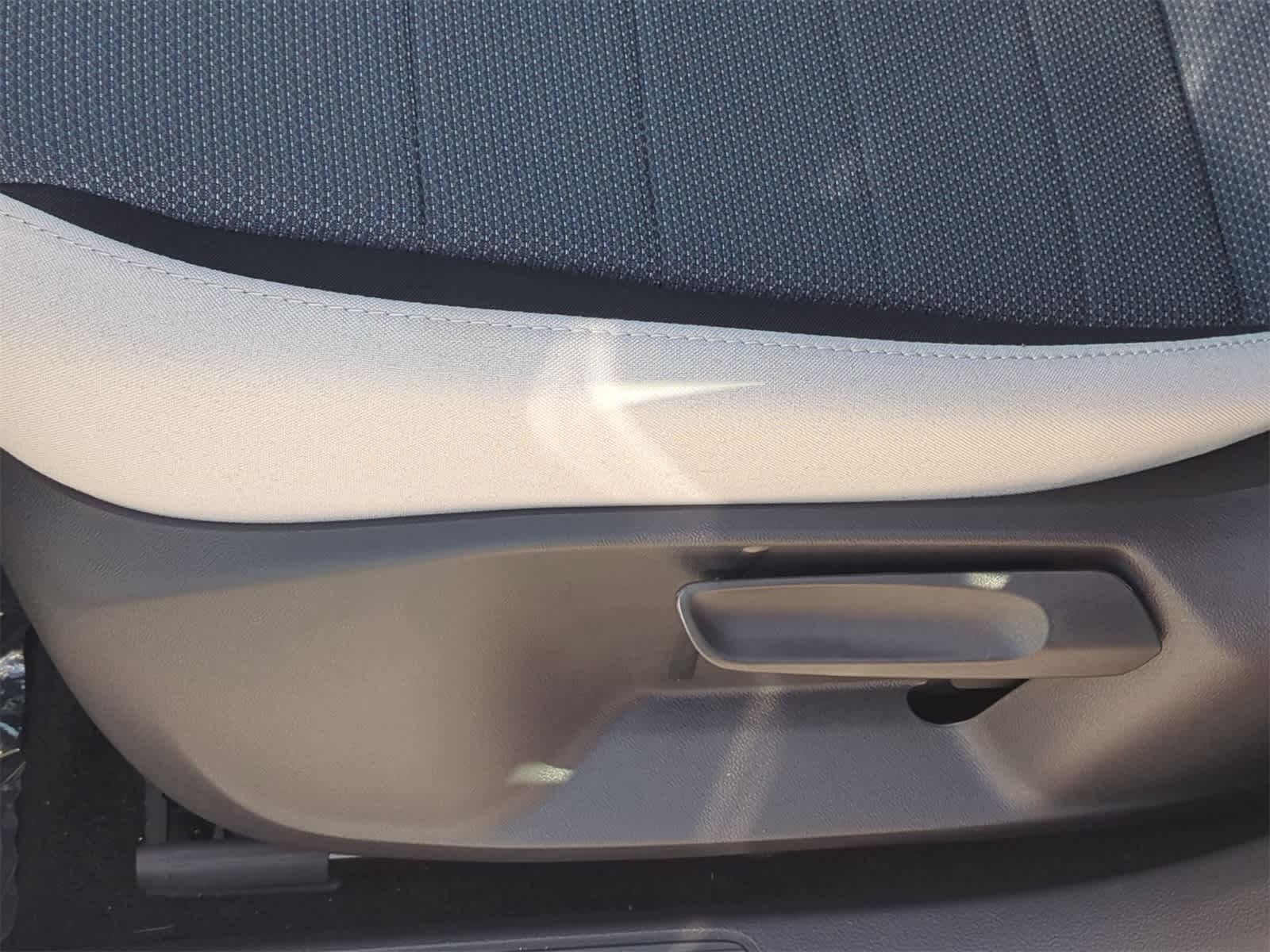 Thumbnail: 2025 Volkswagen Taos - 18