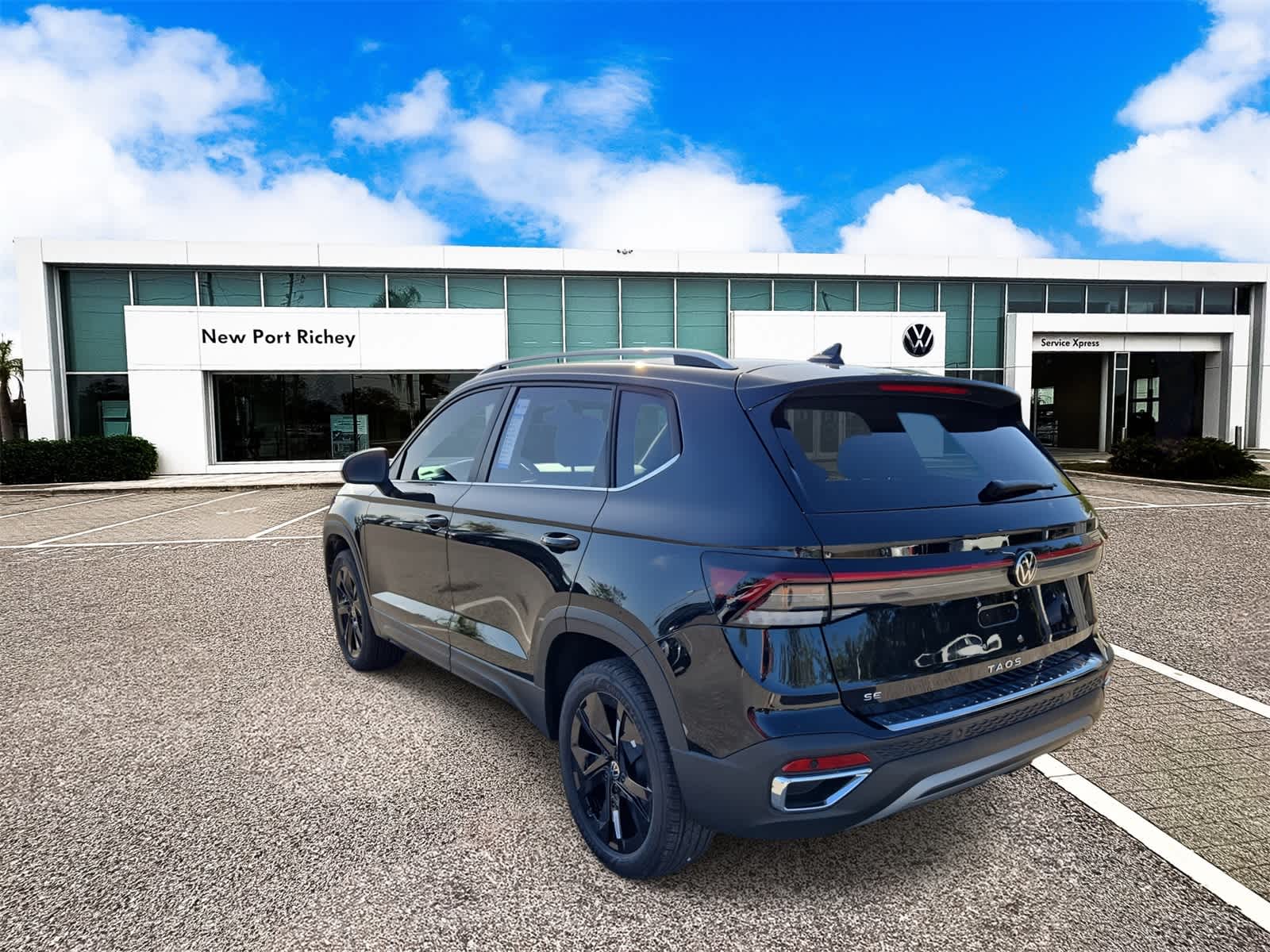 Thumbnail: 2025 Volkswagen Taos - 6