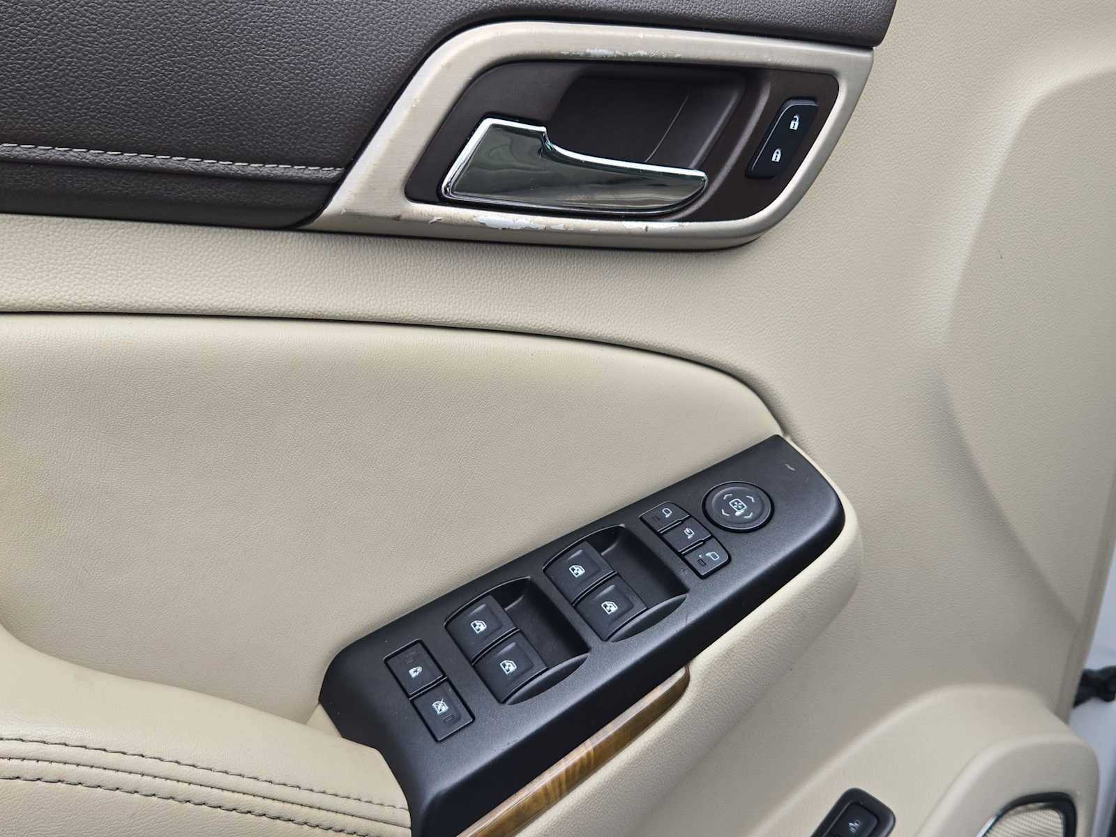 Thumbnail: 2016 GMC Yukon - 35