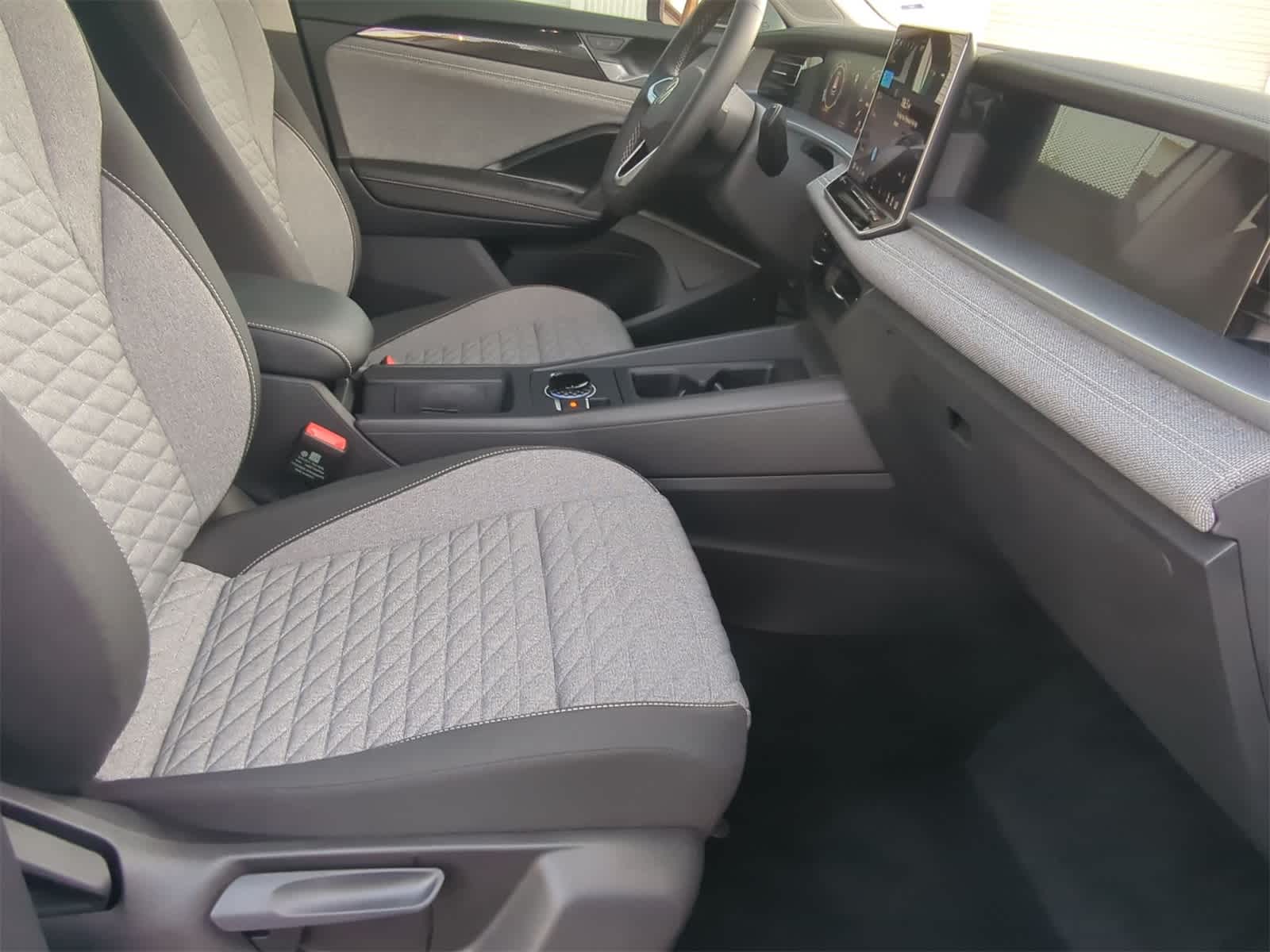 Thumbnail: 2025 Volkswagen Tiguan - 22