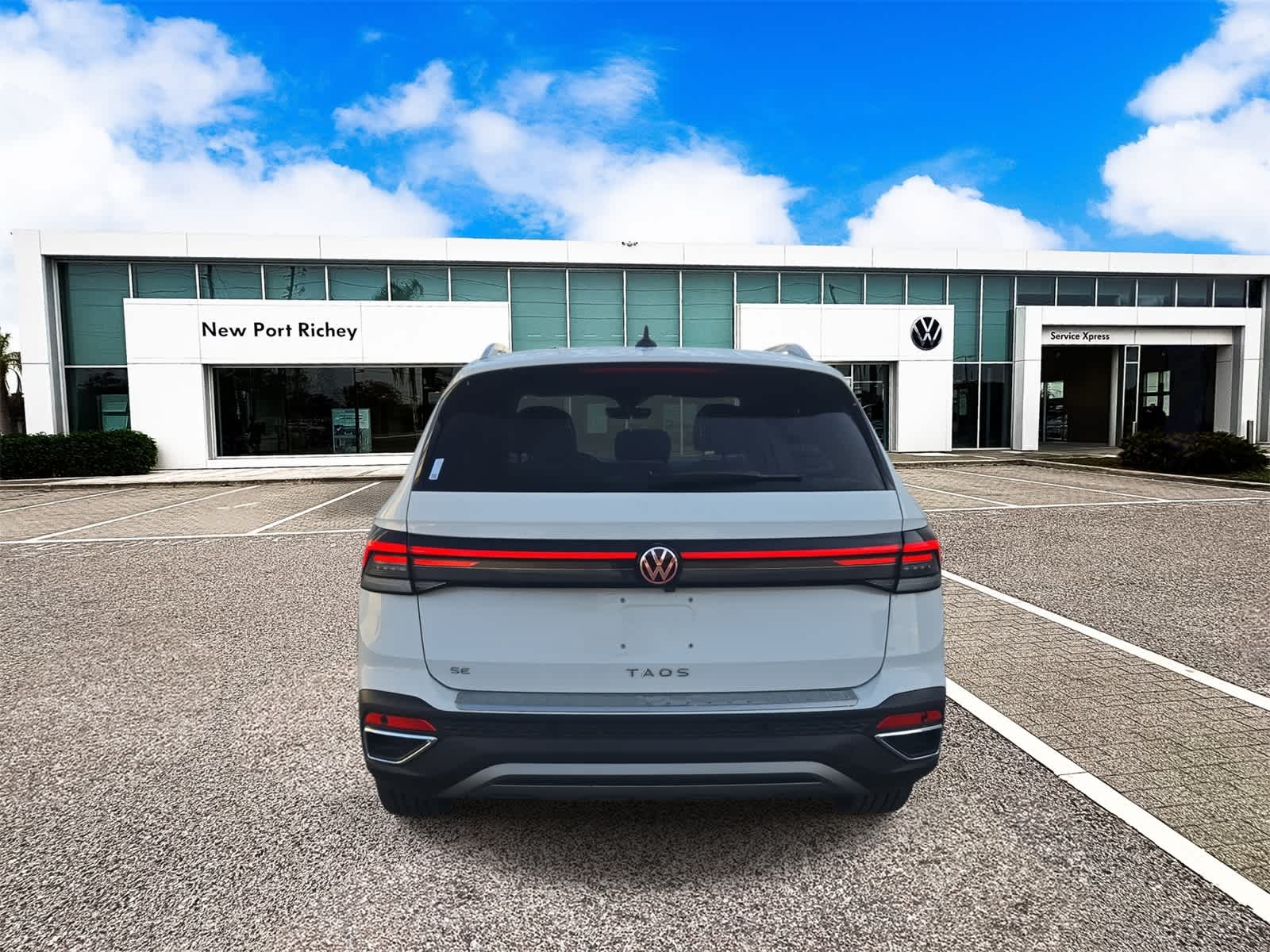 Thumbnail: 2025 Volkswagen Taos - 7