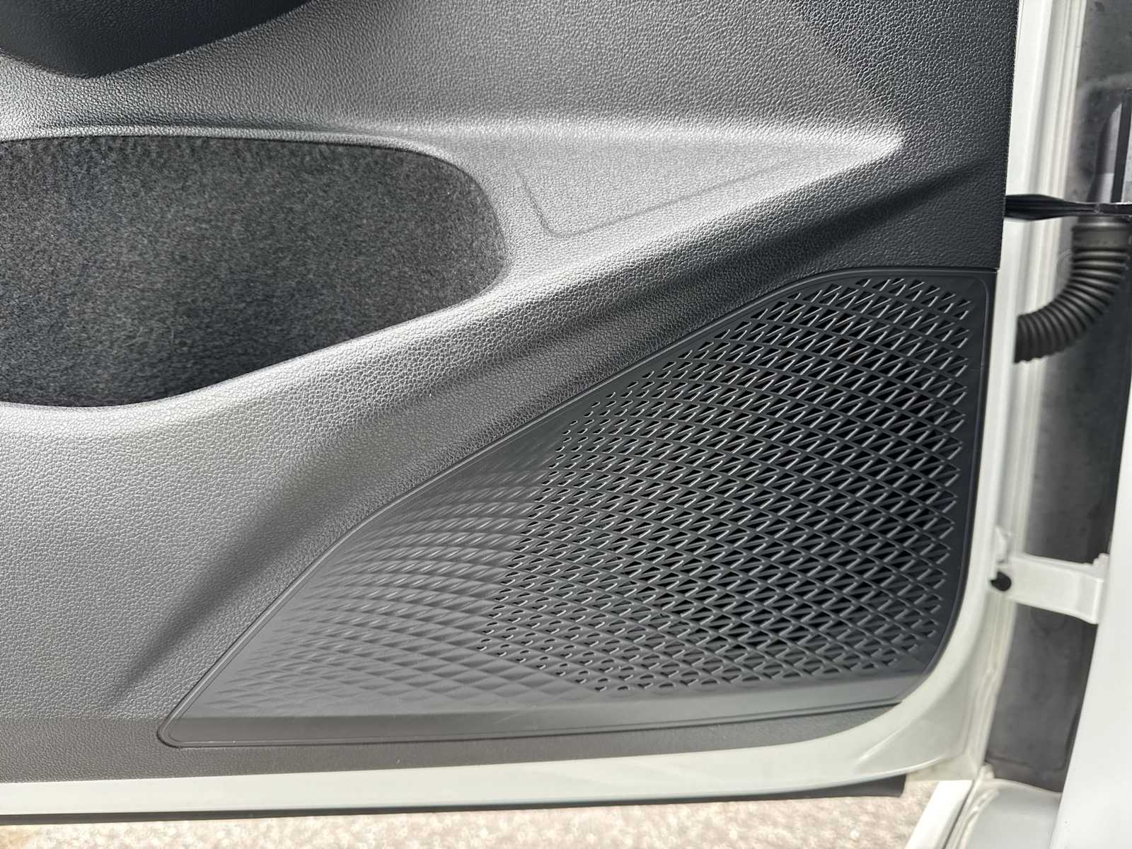 Thumbnail: 2023 Volkswagen Golf - 37