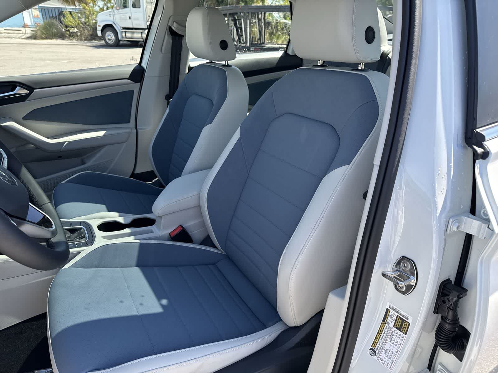 Thumbnail: 2026 Volkswagen Jetta - 15