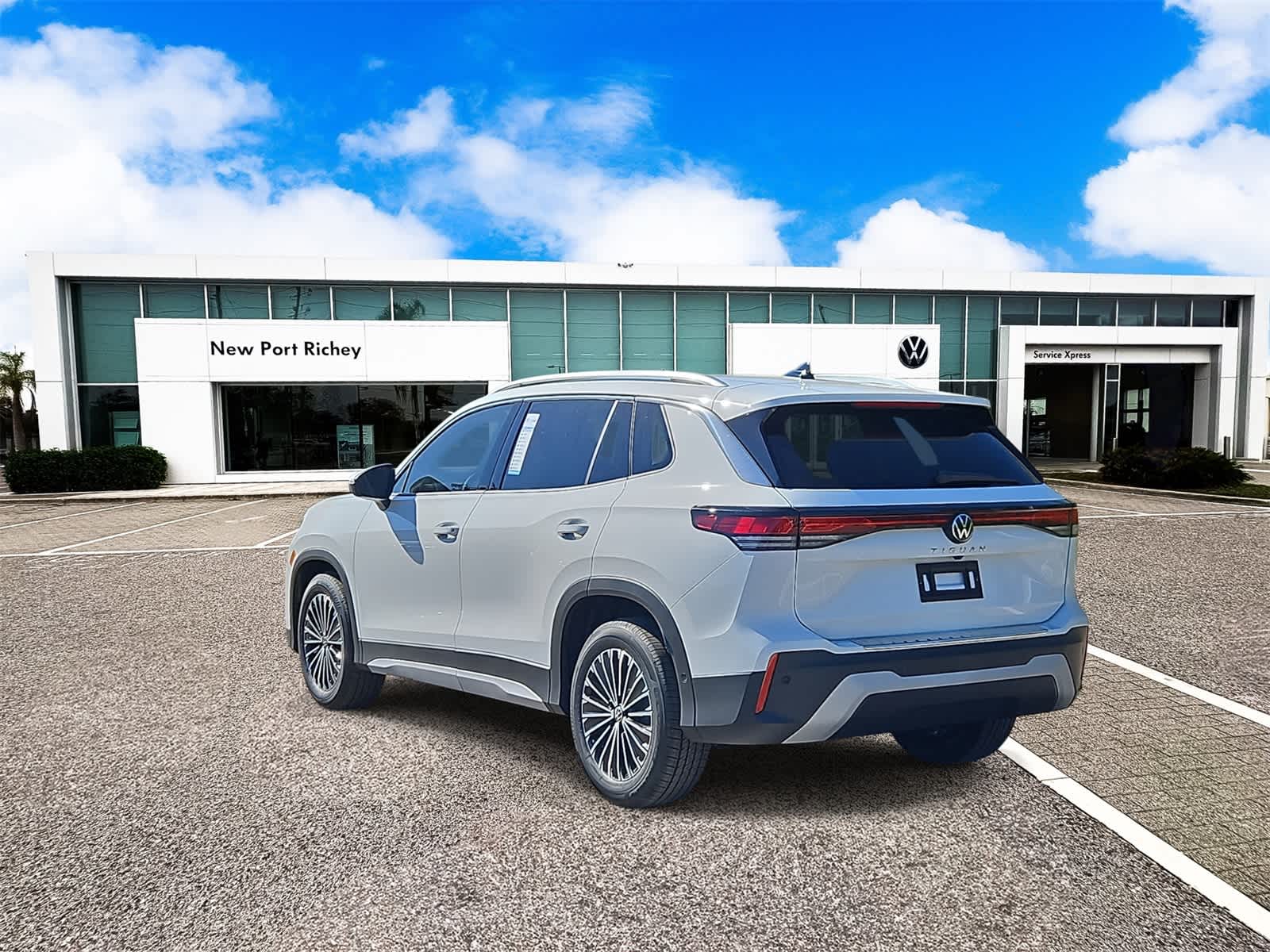 Thumbnail: 2026 Volkswagen Tiguan - 6